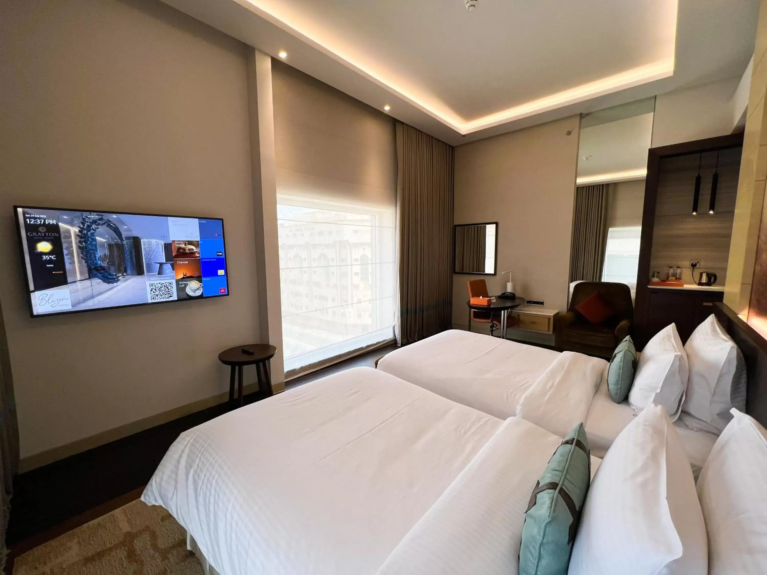 Bedroom, Bed in Grayton Hotel by Blazon Hotels