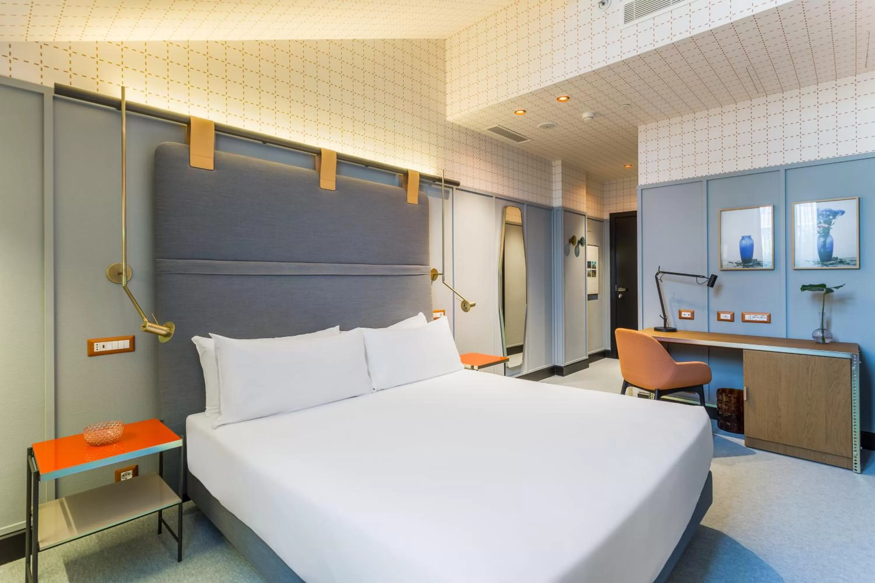 Photo of the whole room, Bed in Room Mate Collection Giulia, Milan