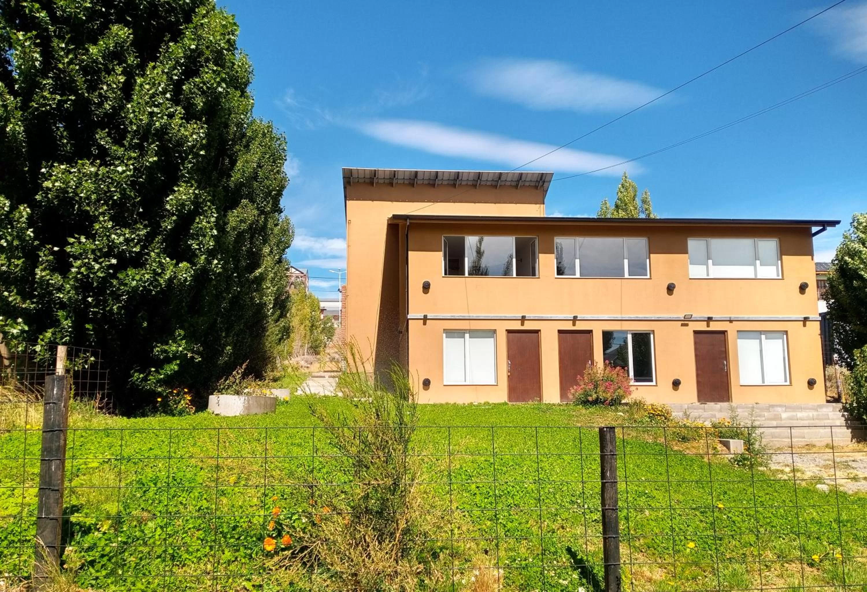 Property building in Flamenco Bay Apartments