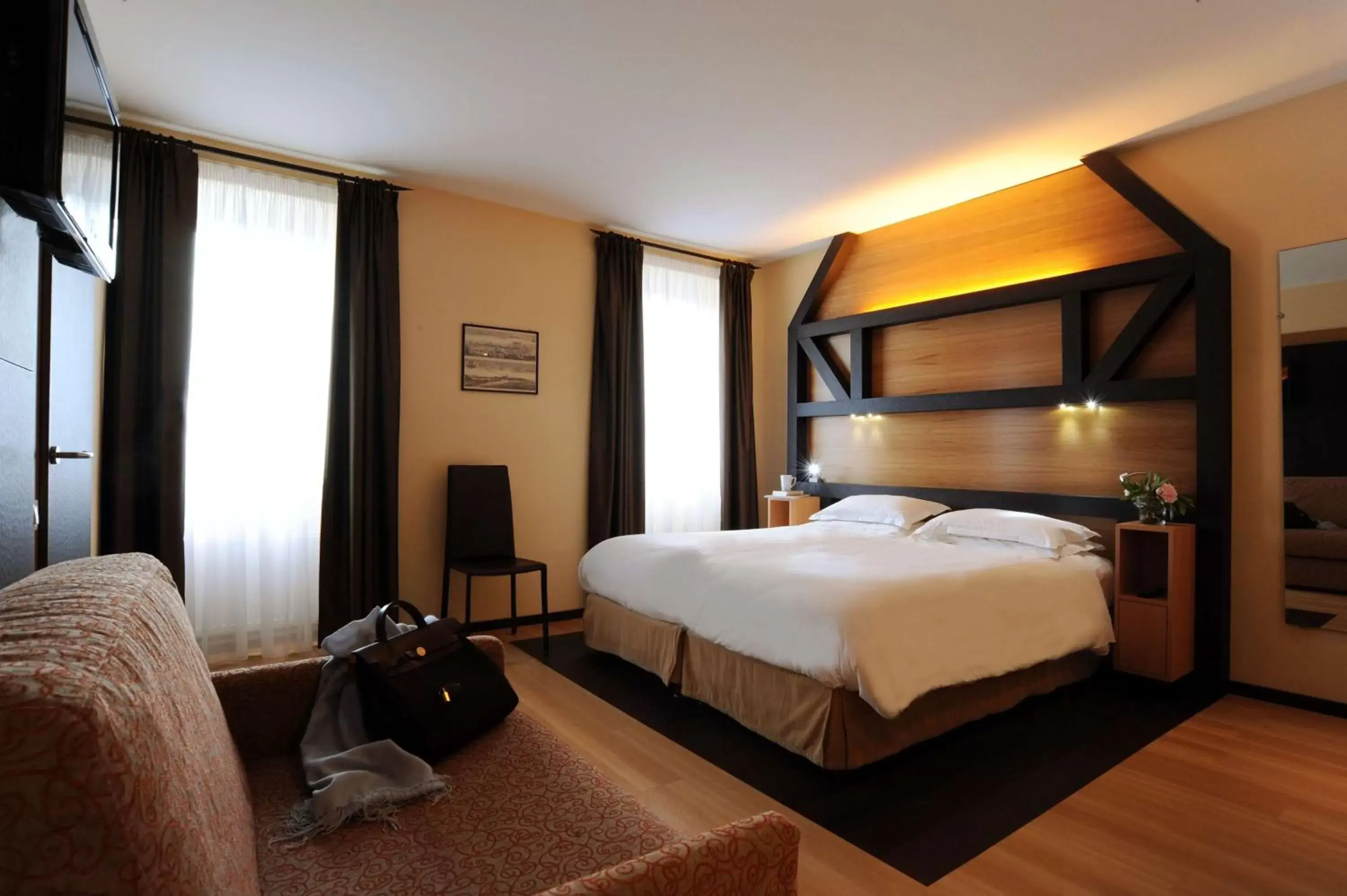 Photo of the whole room, Bed in Best Western Plus Monopole Métropole