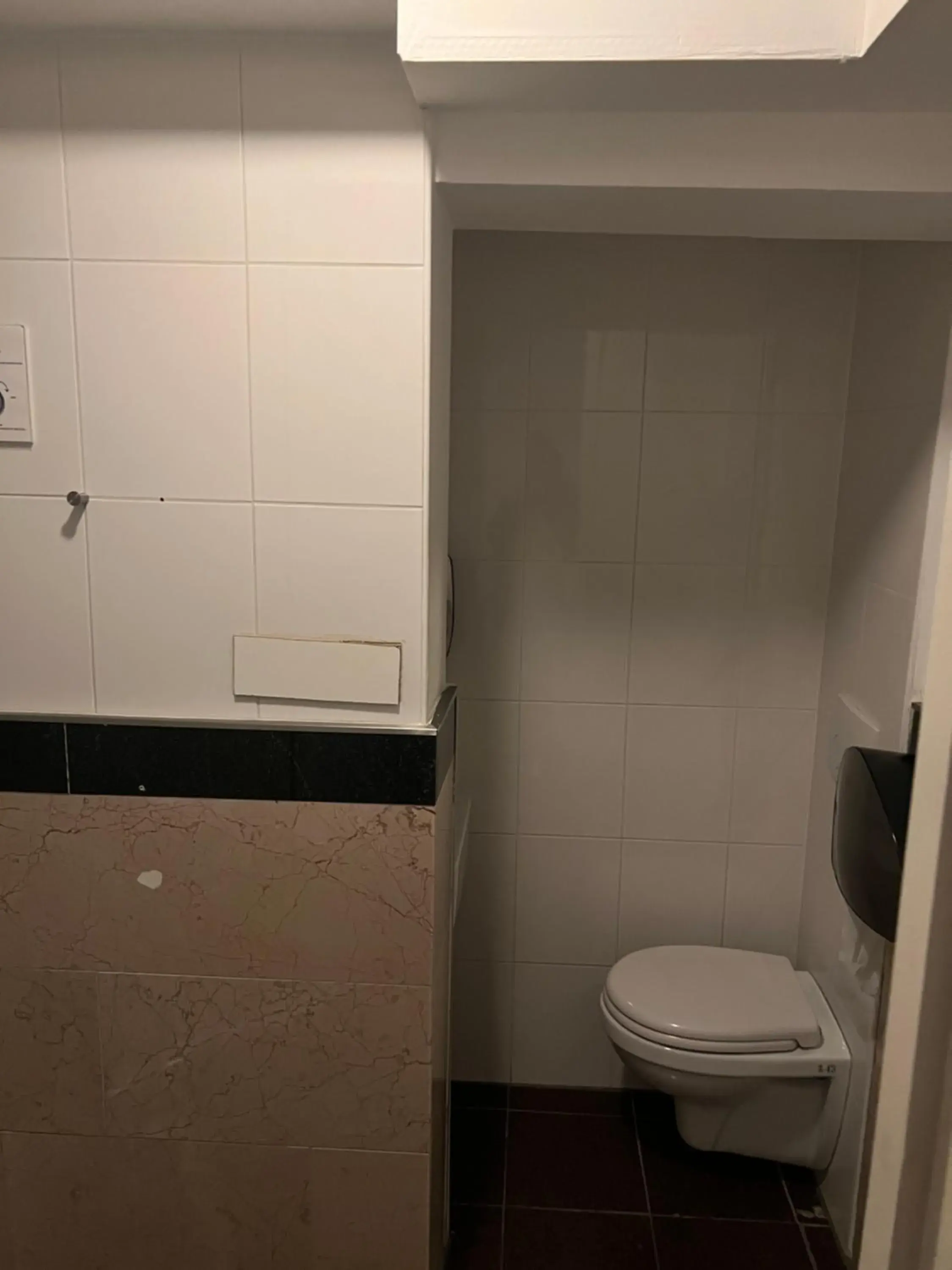 Toilet, Bathroom in MAX Hotel Amsterdam