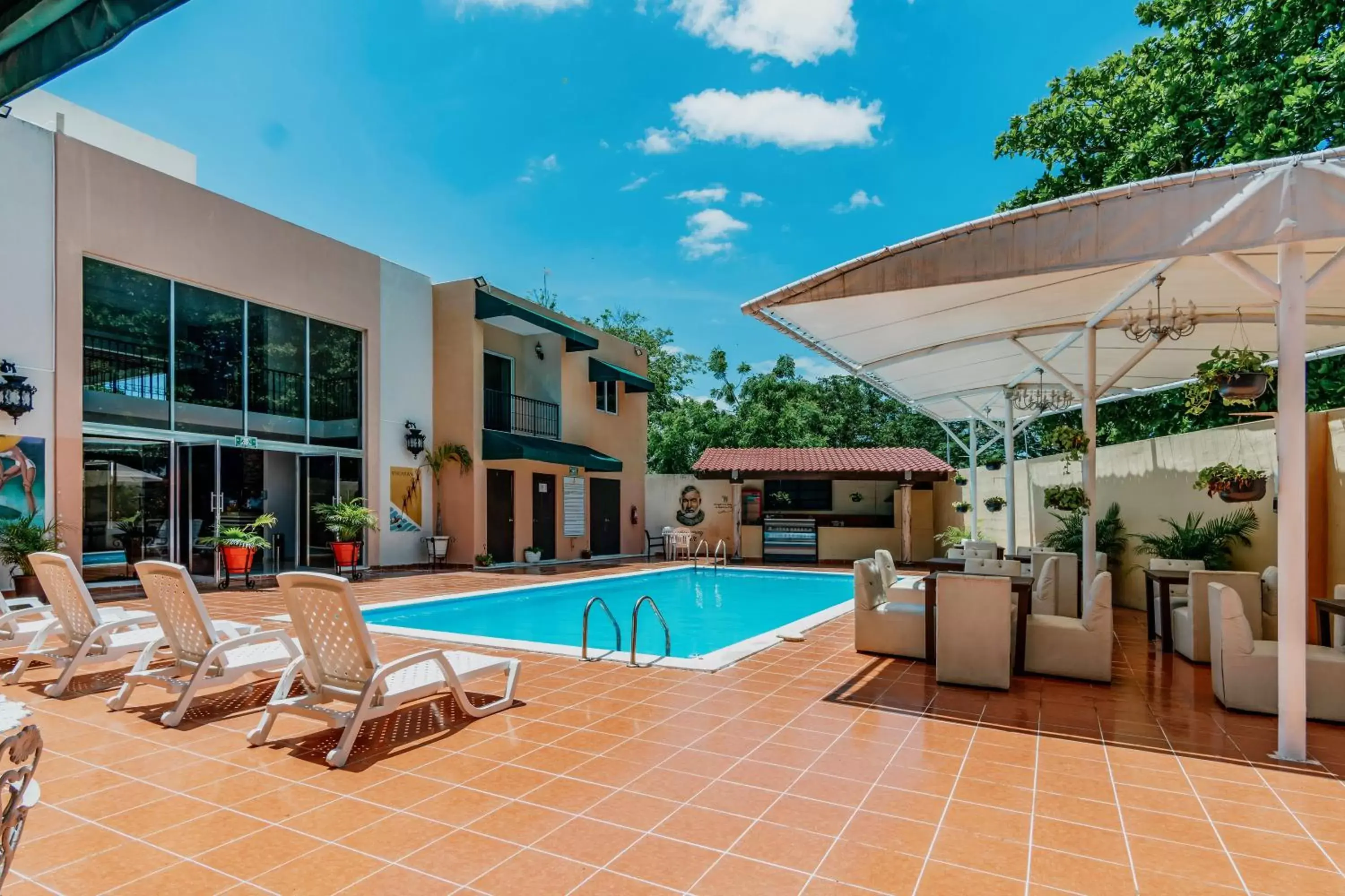 Swimming pool in Hotel Siglo 21