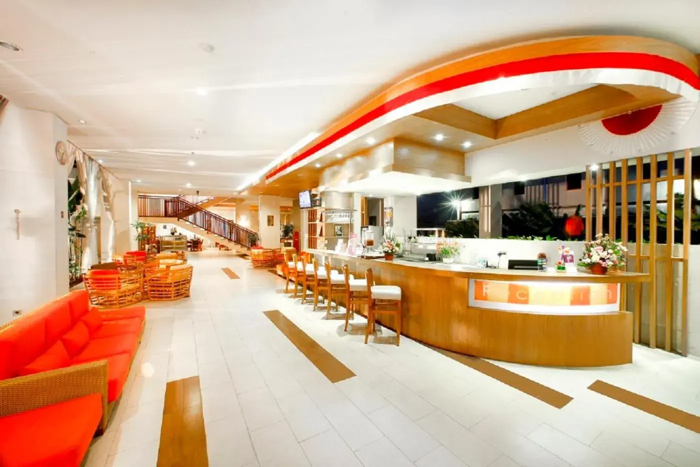 Lobby or reception, Restaurant/Places to Eat in Euphoria Hotel