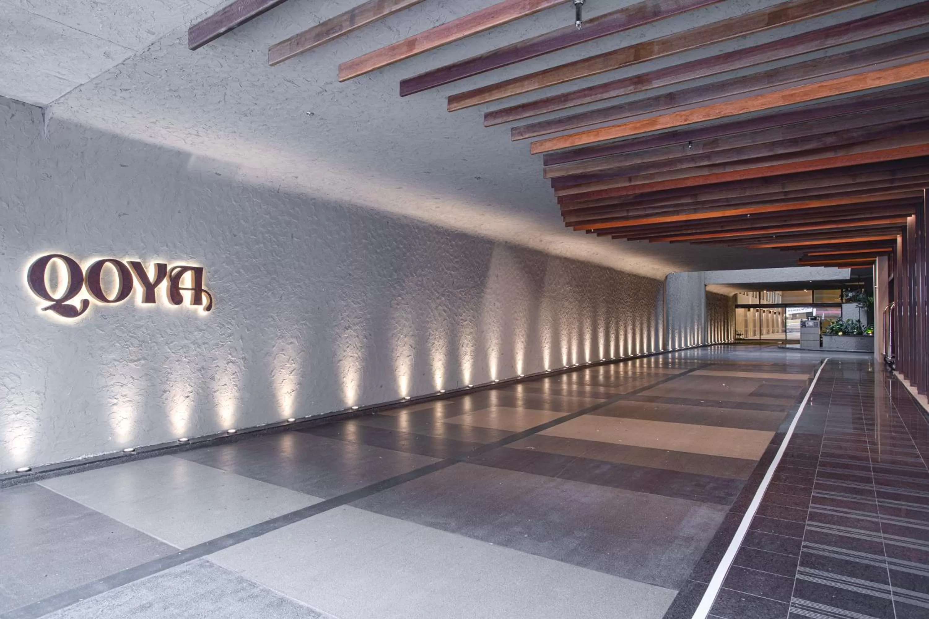 Parking in QOYA Hotel Curitiba, Curio Collection by Hilton