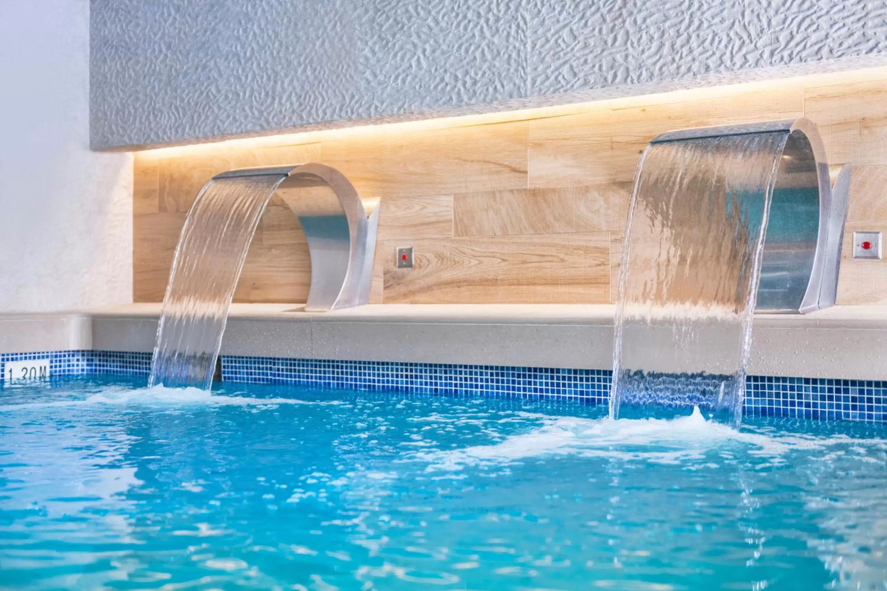 Spa and wellness centre/facilities, Swimming Pool in Sallés Hotel Pere IV