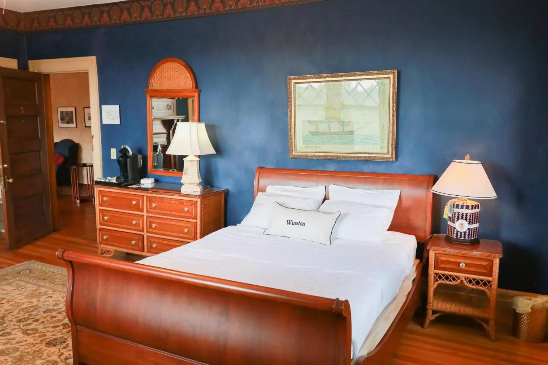 Deluxe Queen Room in The Shaffner Inn Deluxe Queen Room in The Shaffner Inn