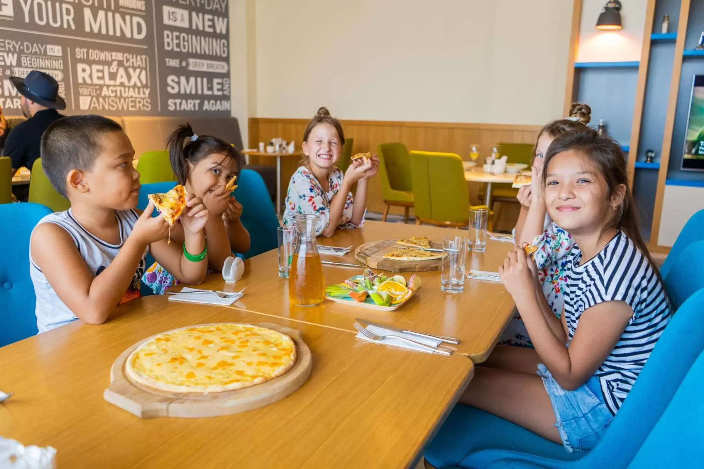 Restaurant/places to eat in Holiday Inn - Aktau - Seaside by IHG Restaurant/places to eat in Holiday Inn - Aktau - Seaside by IHG