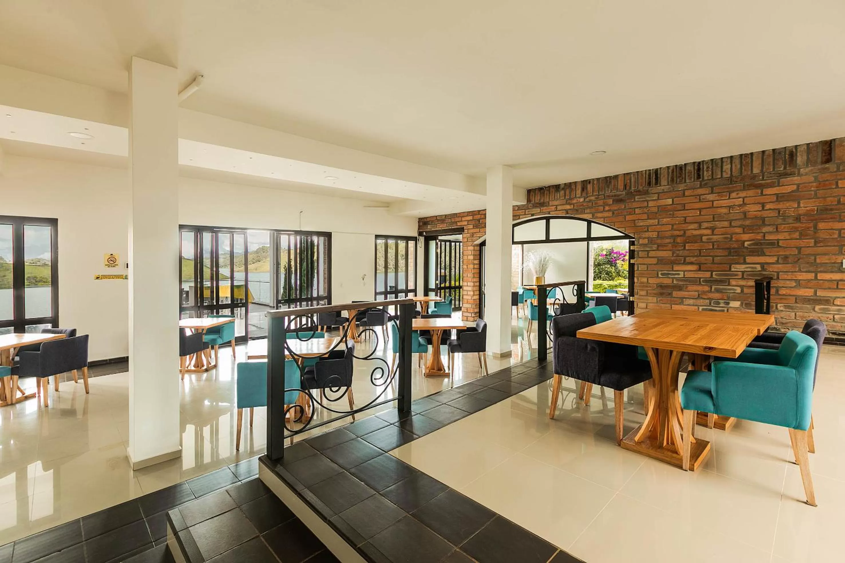 Restaurant/places to eat in Hotel La Magdalena Adult Only