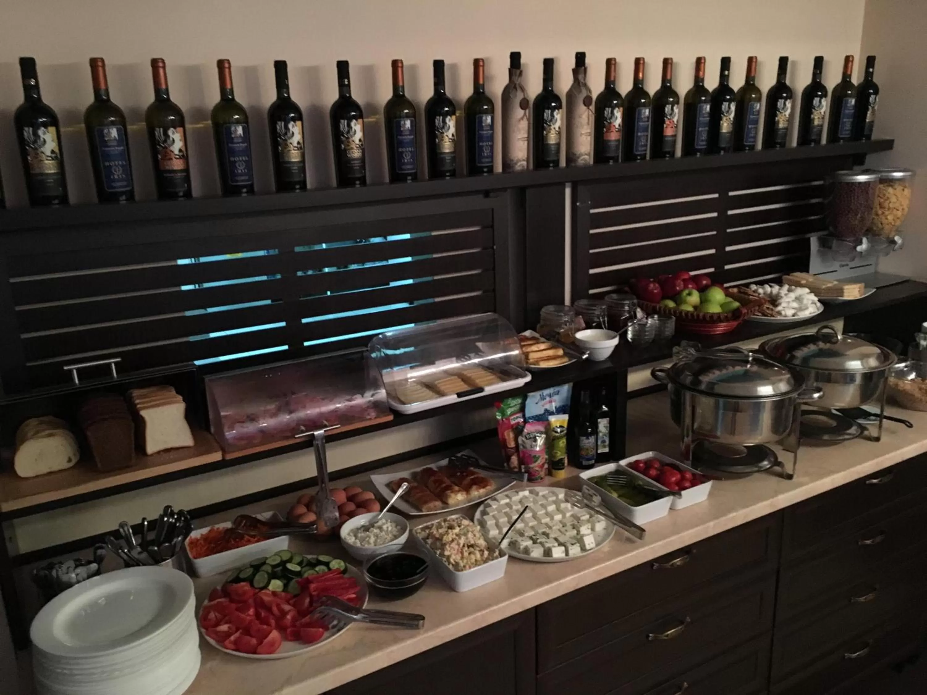 Food and drinks in IRIS Hotel