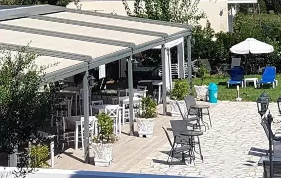 Patio/Outdoor Area in Primavera Hotel