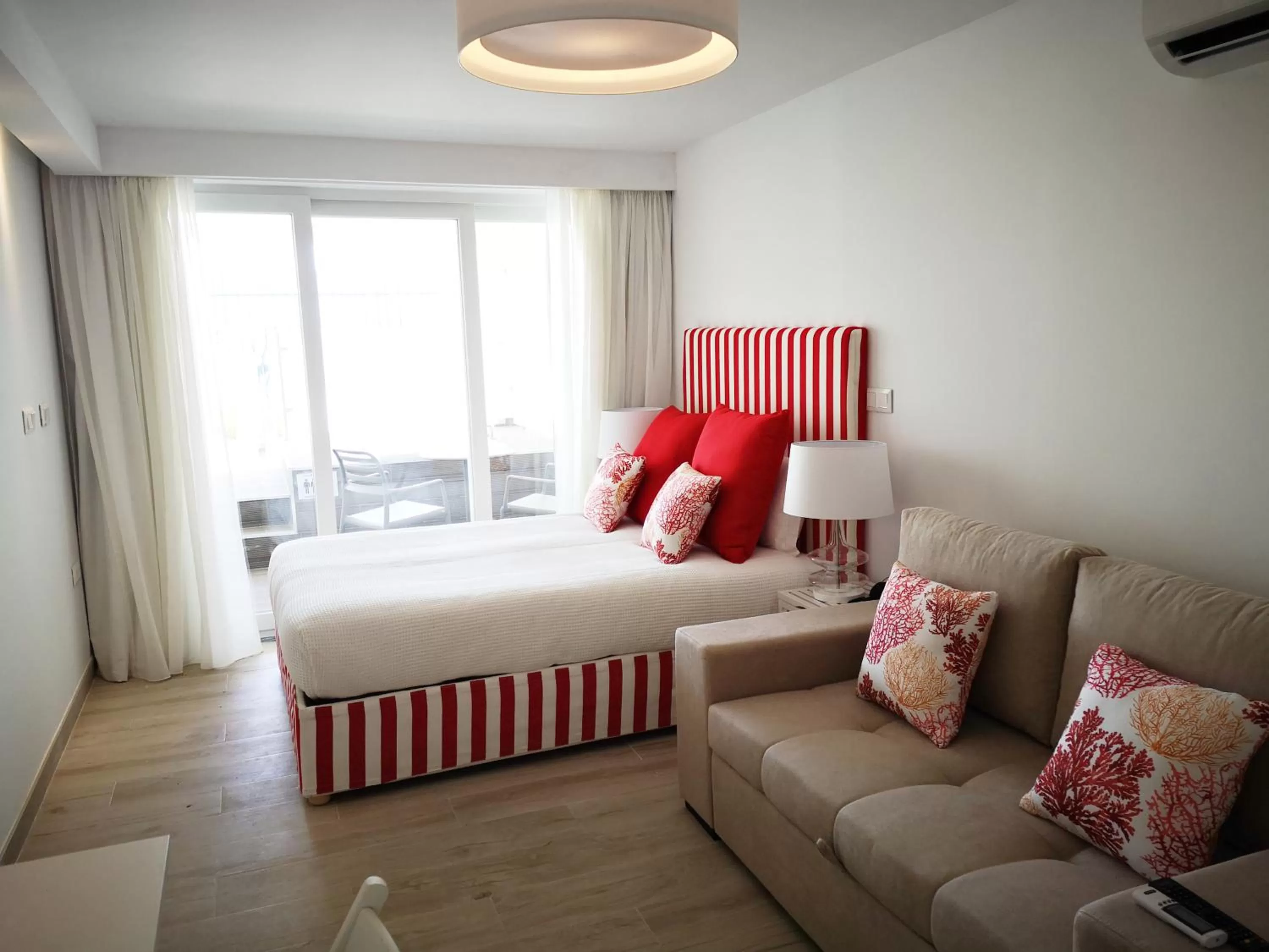 Decorative detail, Bed in HS Milfontes Beach Hotel - Duna Parque Resorts & Hotels