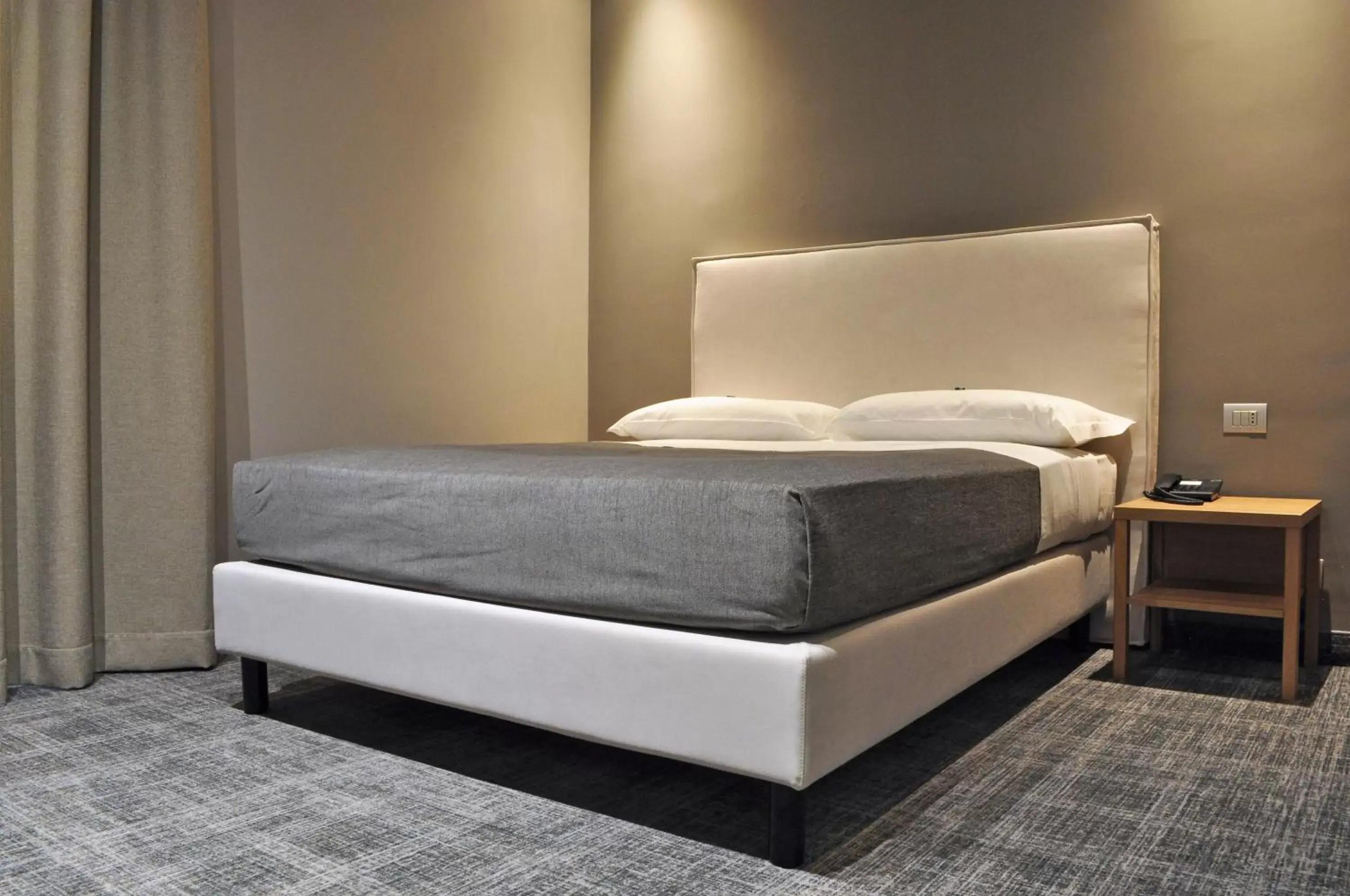 Bed in HNN Luxury Suites