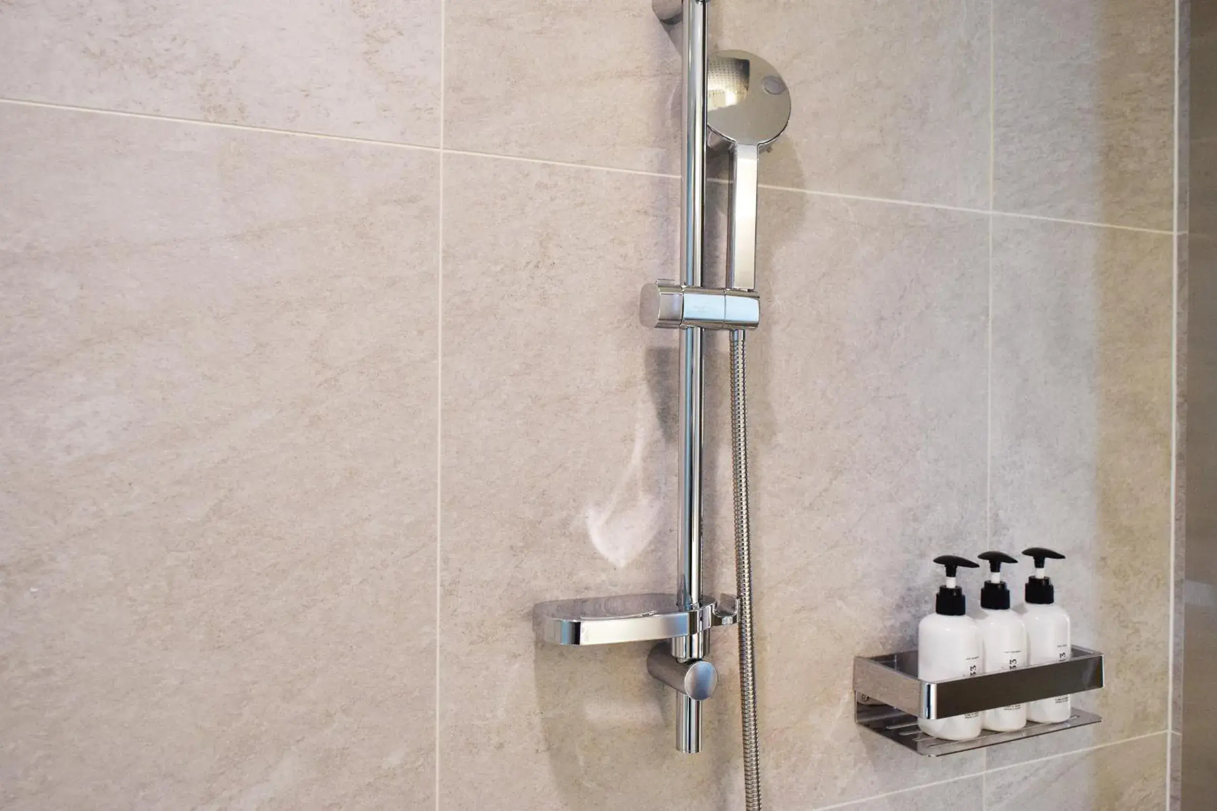 Shower, Bathroom in Novotel Suites Ambassador Seoul Yongsan