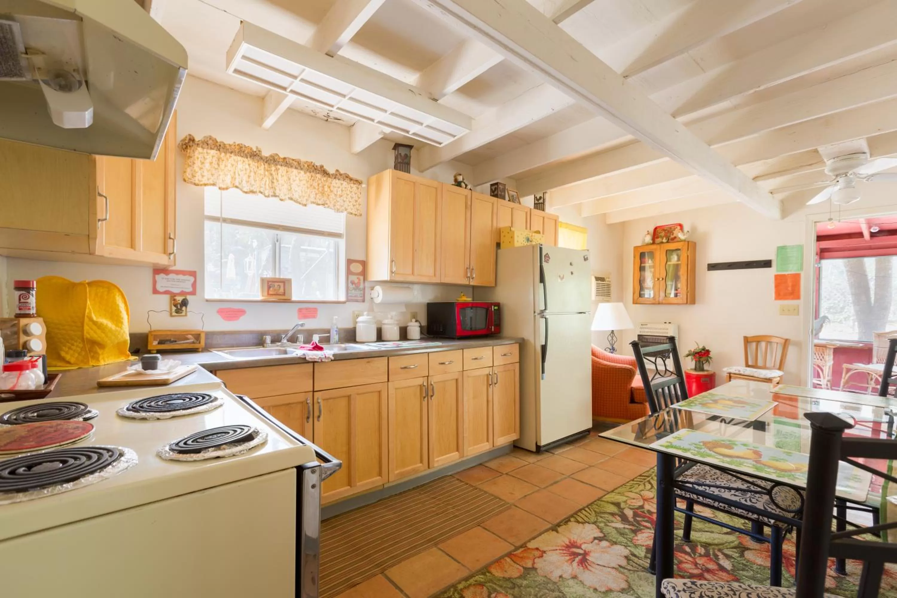 Kitchen/Kitchenette in Crown King Cabins Bradshaw