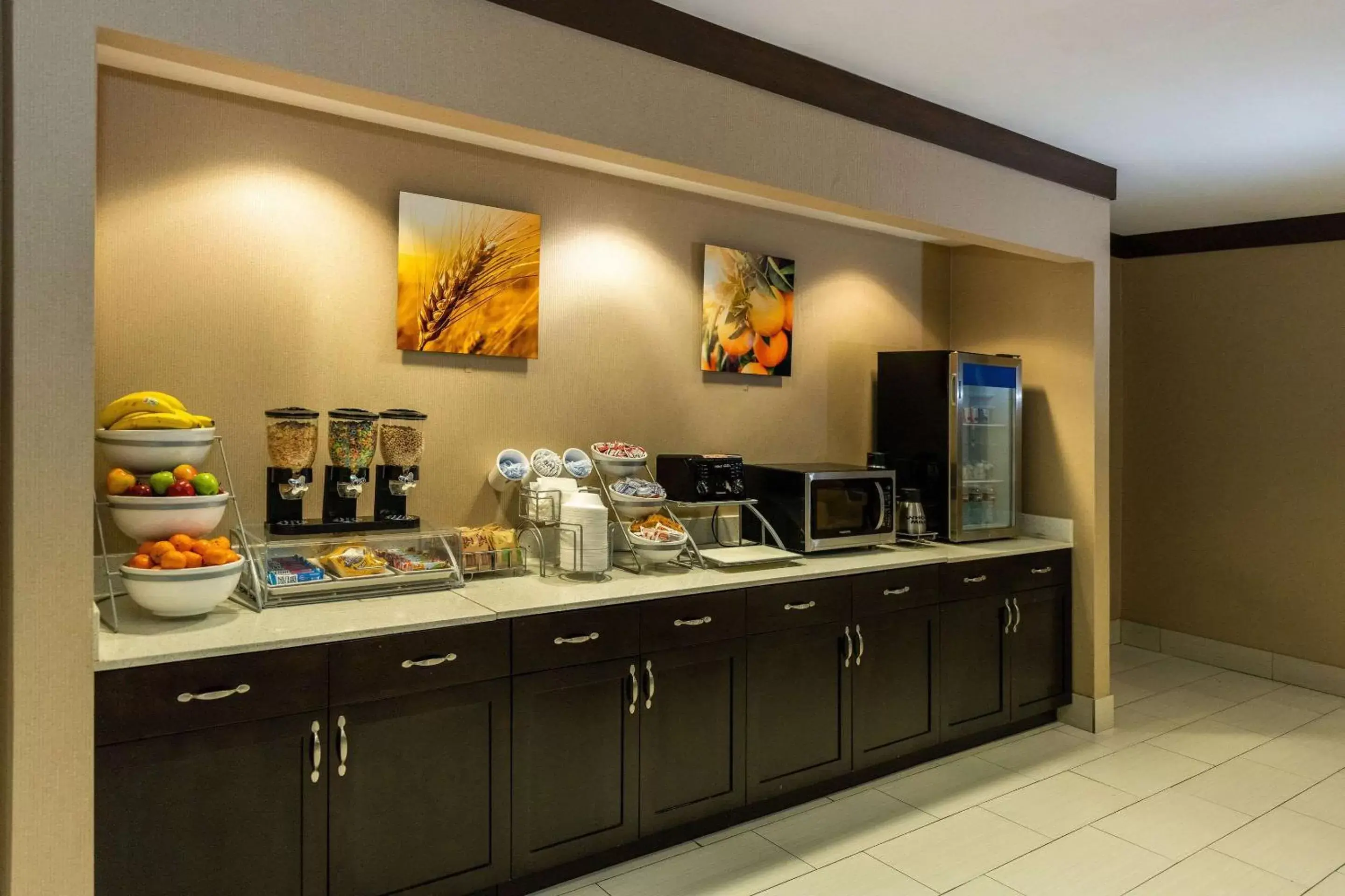 Breakfast in Comfort Suites Houston West At Clay Road