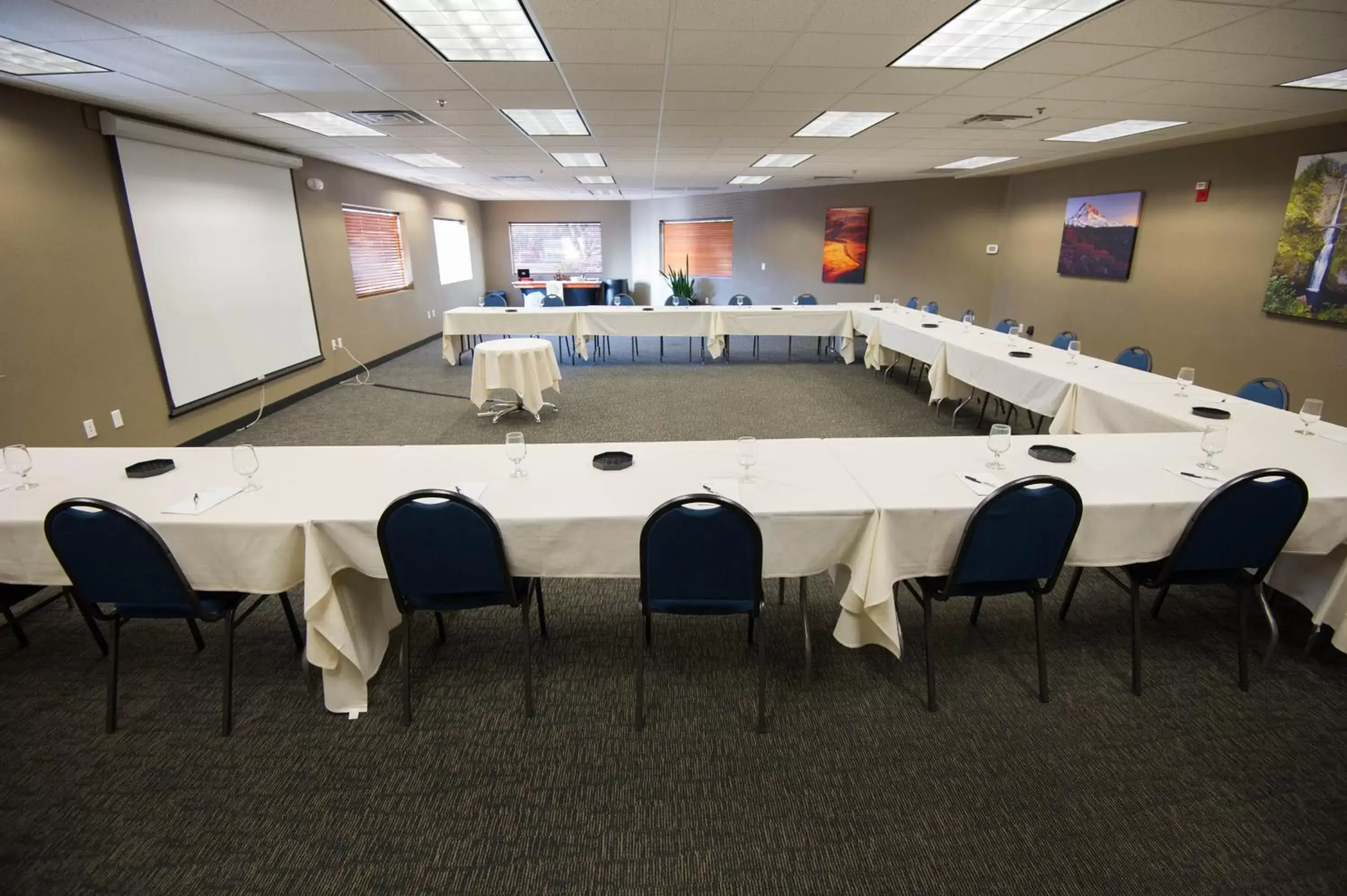 Meeting/conference room in Radisson Hotel Portland Airport