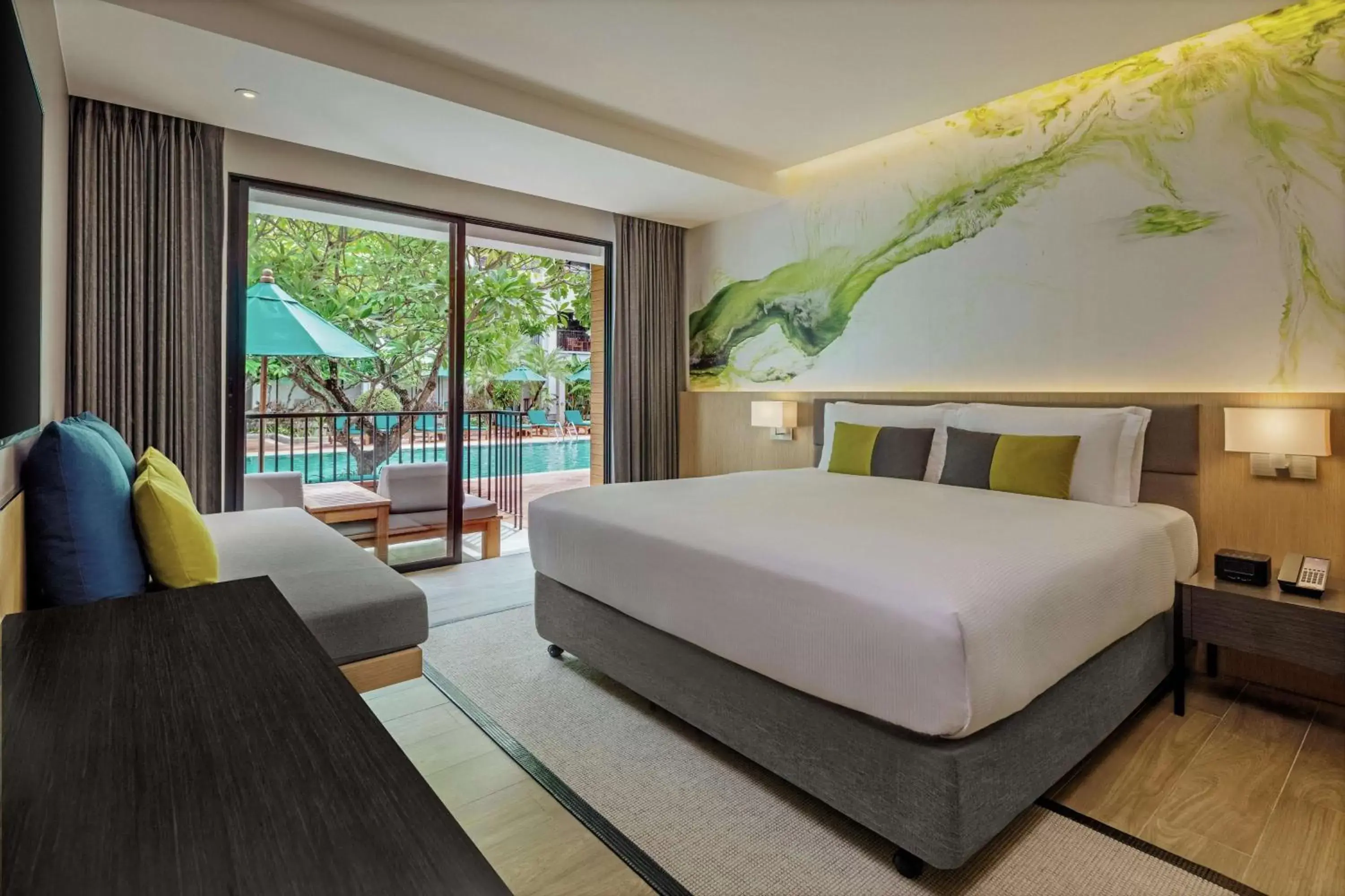 Bed in DoubleTree by Hilton Phuket Banthai Resort