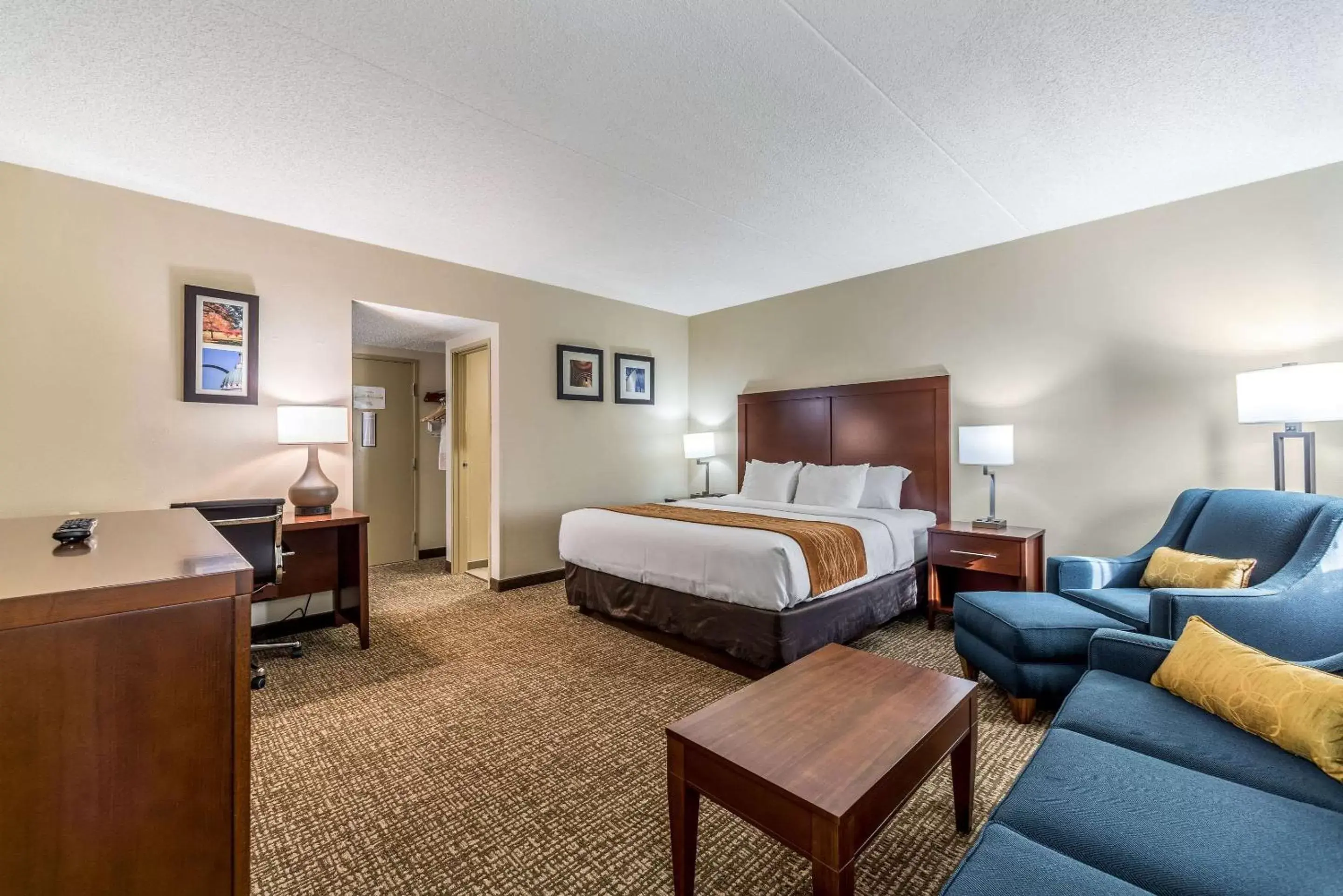 Photo of the whole room in Comfort Inn Festus-St Louis South