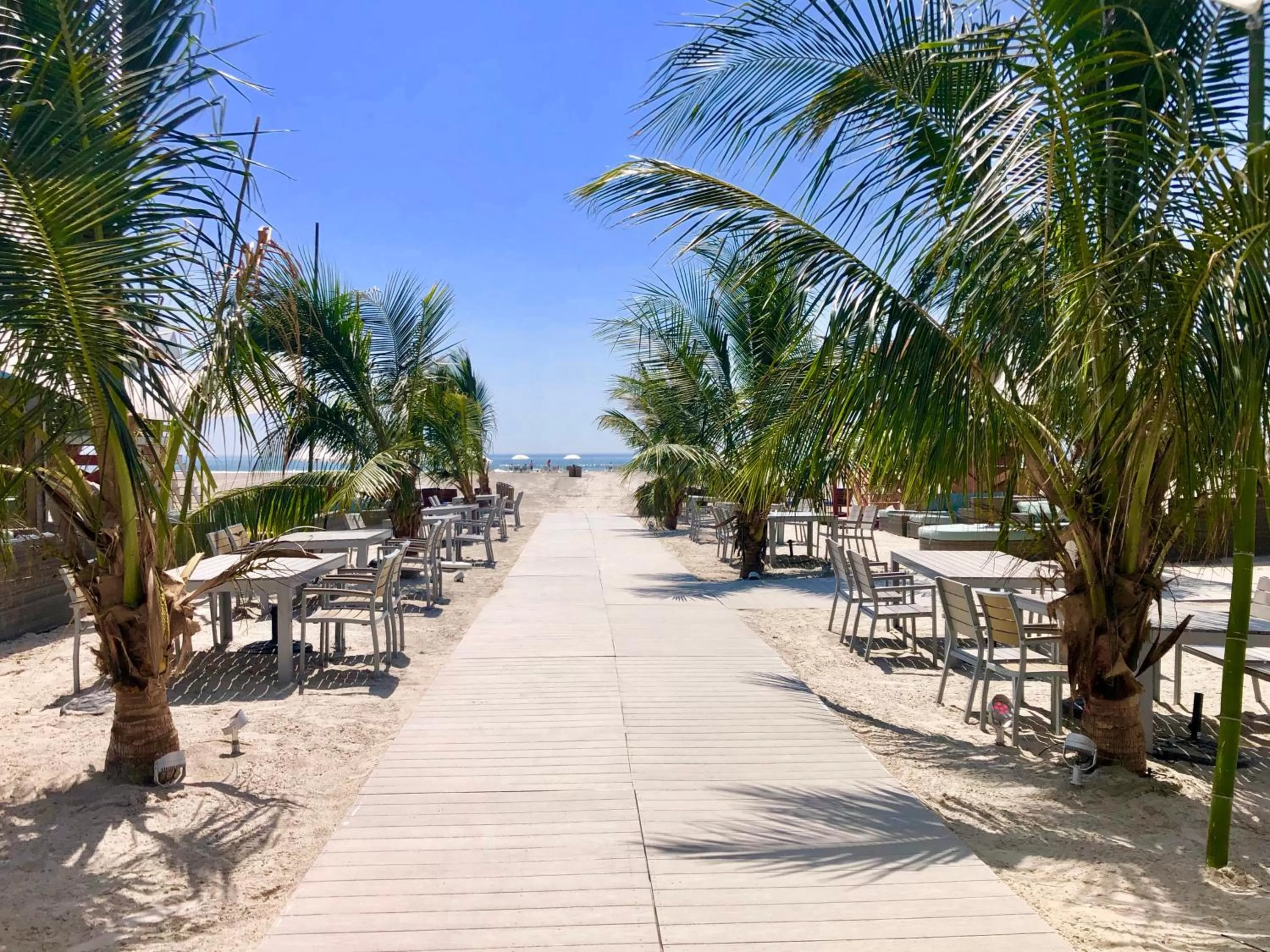 Beach in ICONA Diamond Beach