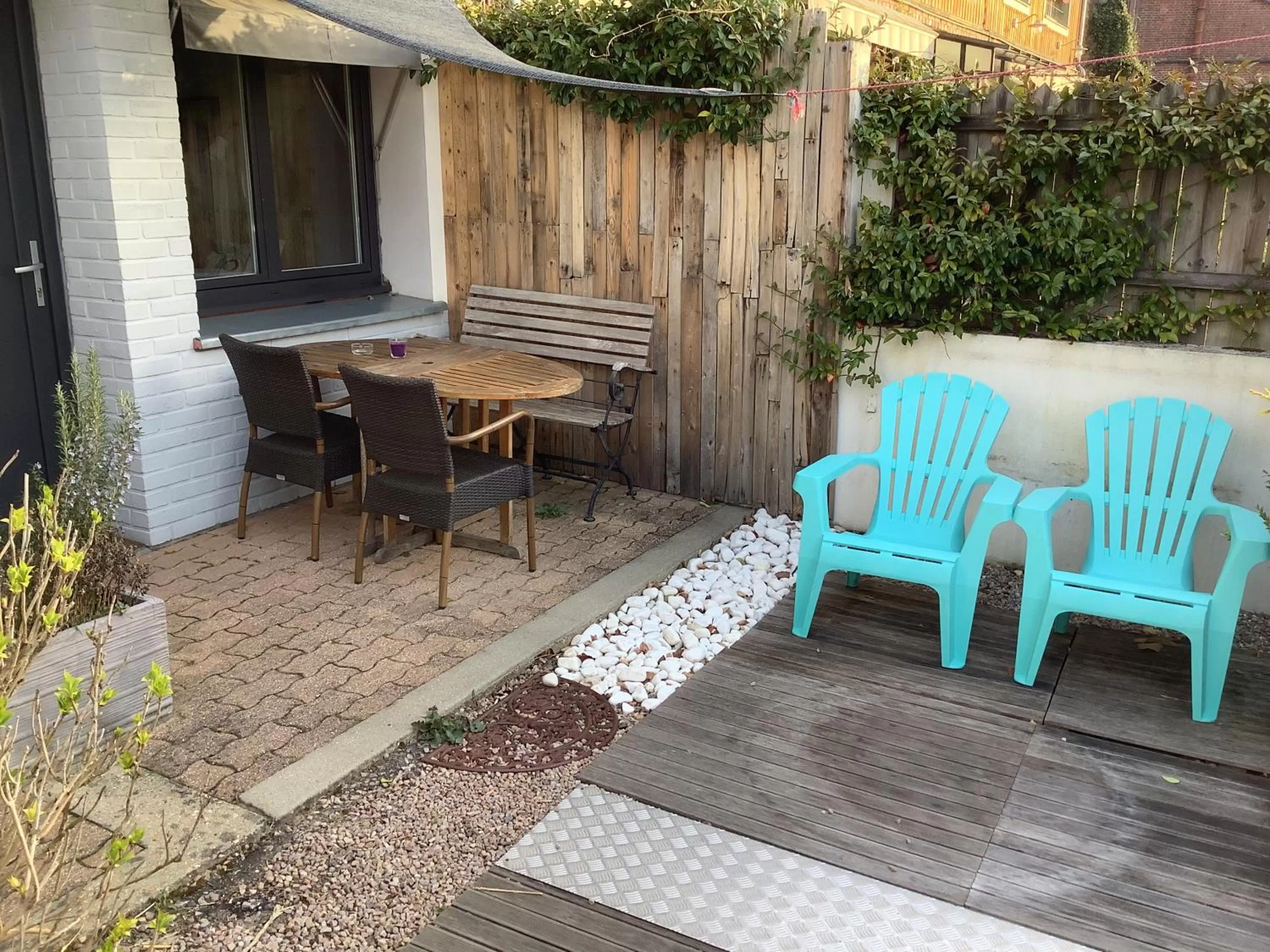 Patio in Hôtel Monet