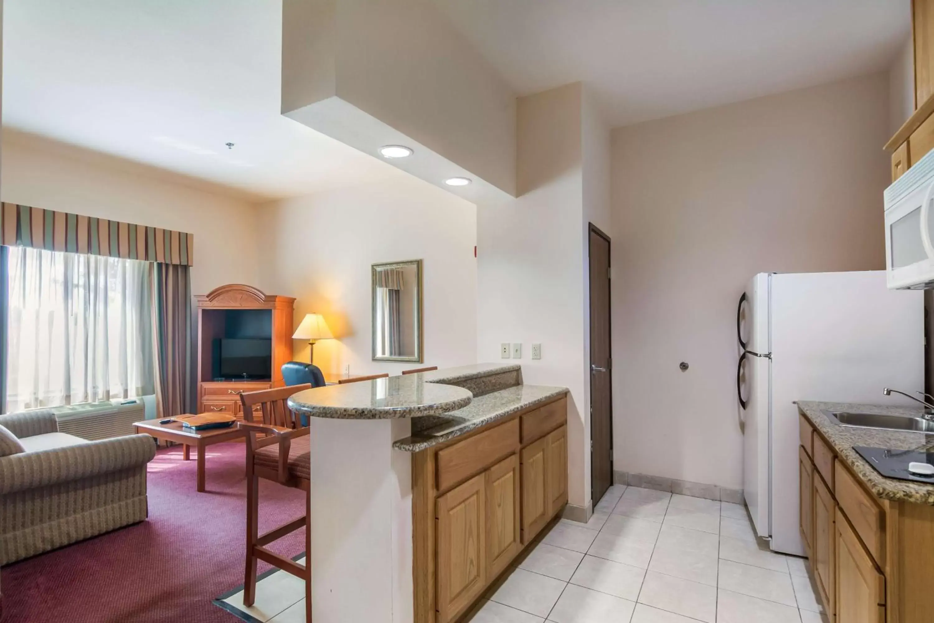 TV and multimedia, Kitchen/Kitchenette in Motel 6-Brenham, TX