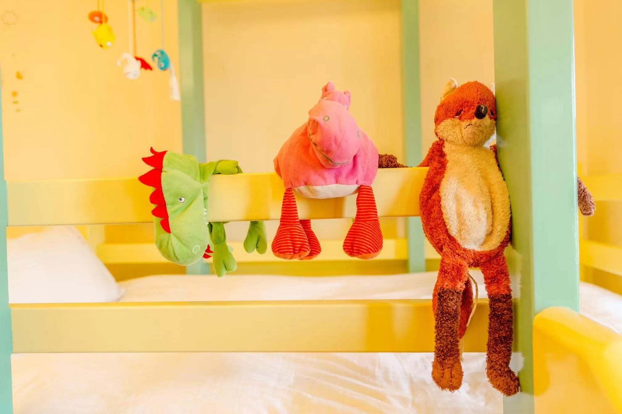 cot in Beachcastle & Sea View Villa