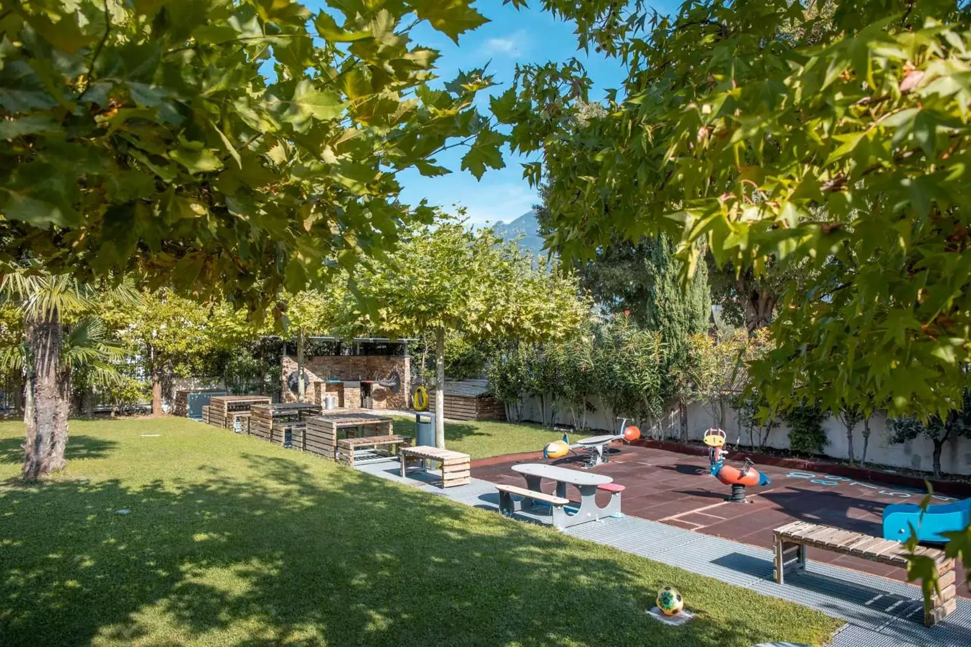 Garden, Swimming Pool in 4 Limoni Apartment Resort