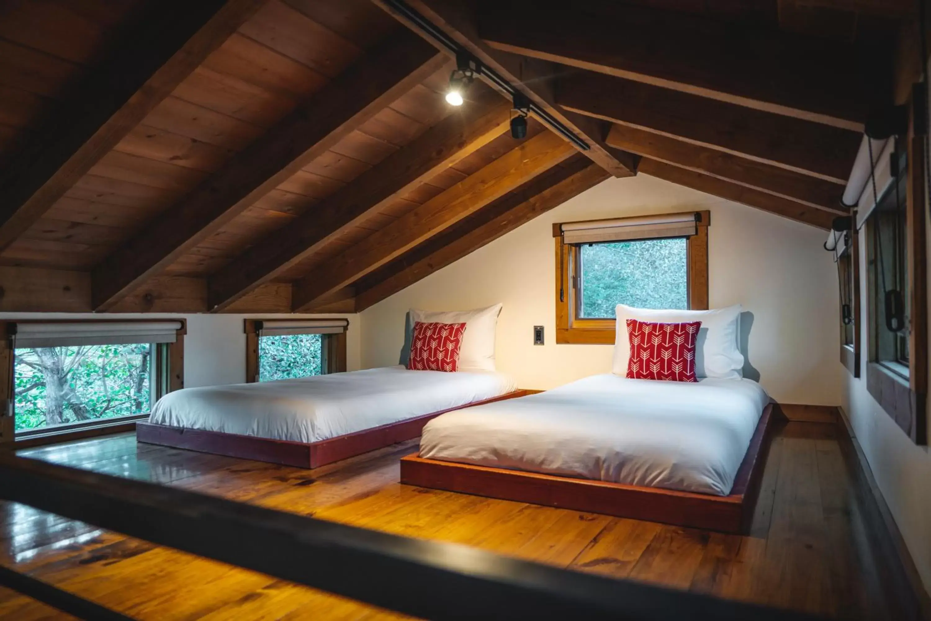 Bedroom, Bed in Fireside Resort