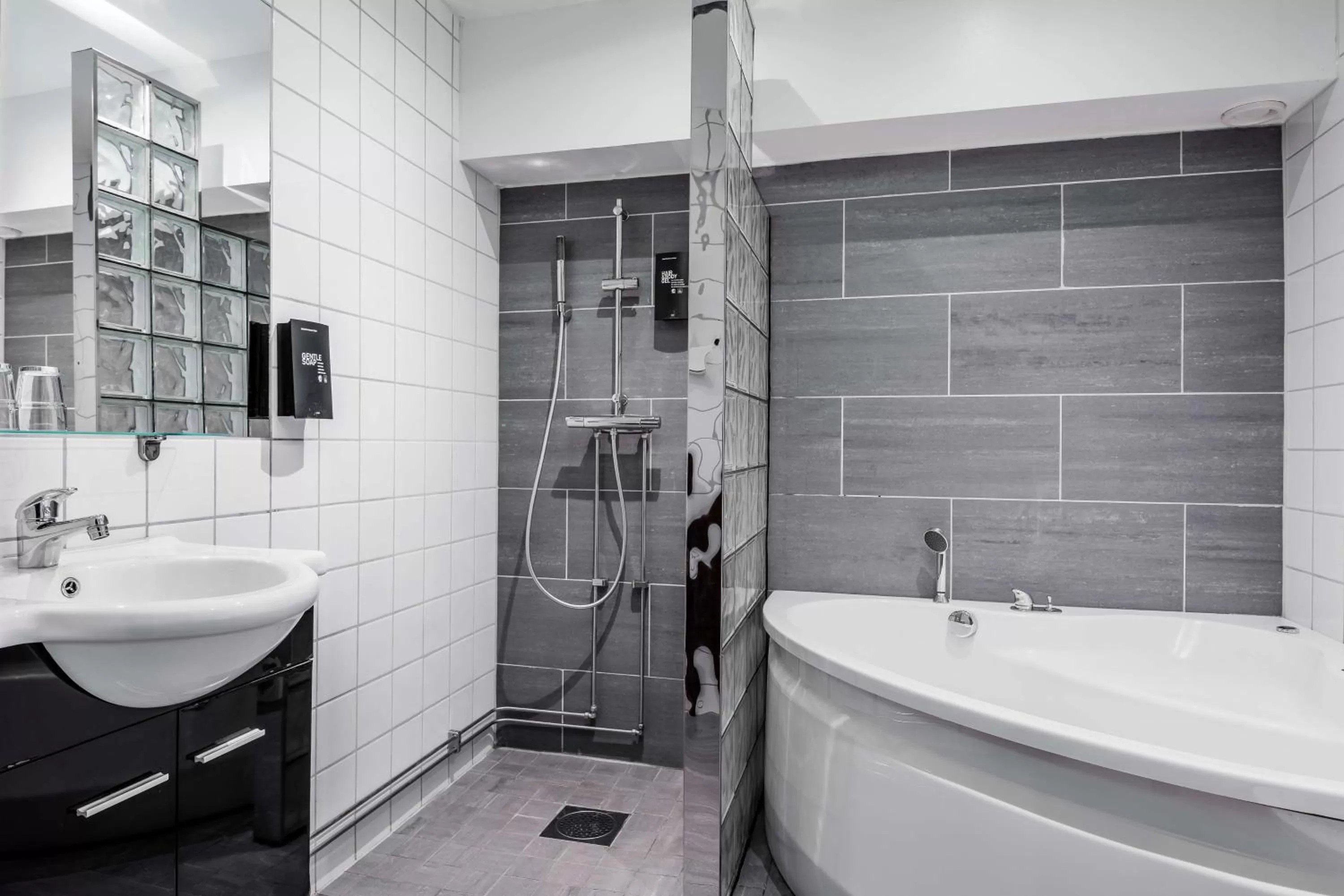 Shower in Best Western Hotell Hedåsen