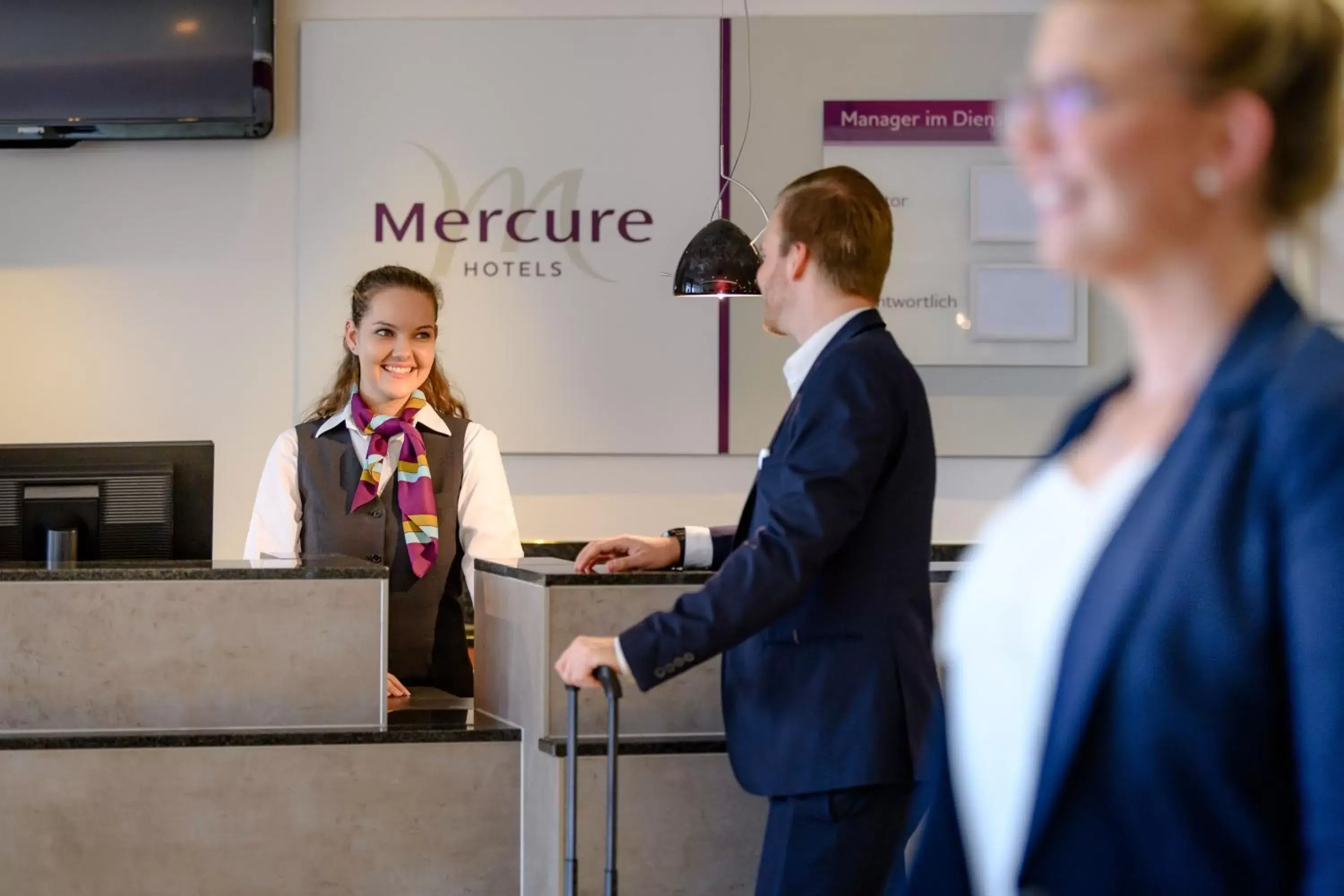 Lobby or reception in Mercure Hotel Köln West