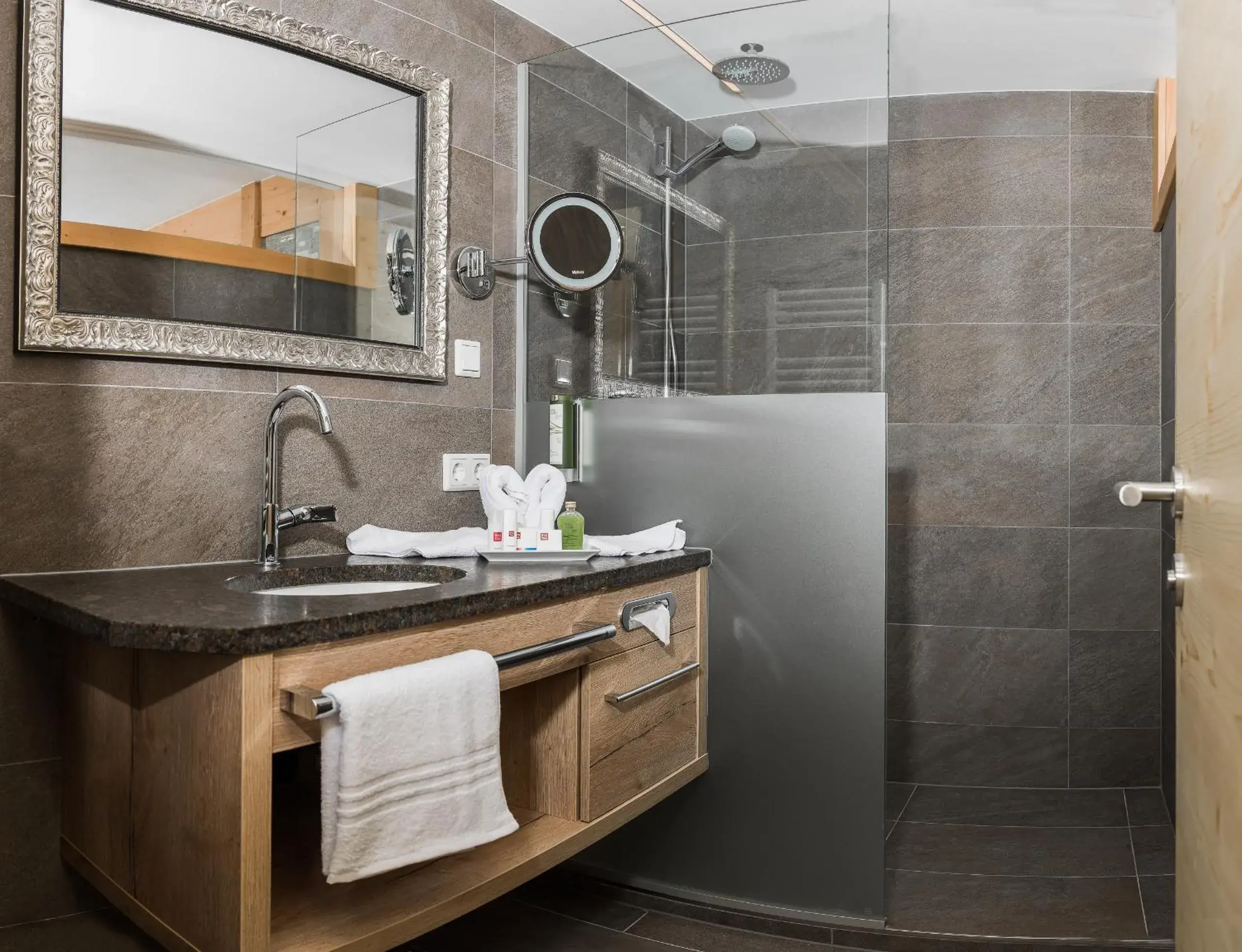 Superior Double Room with Balcony in Aktiv Panoramahotel Daniel Superior Double Room with Balcony in Aktiv Panoramahotel Daniel