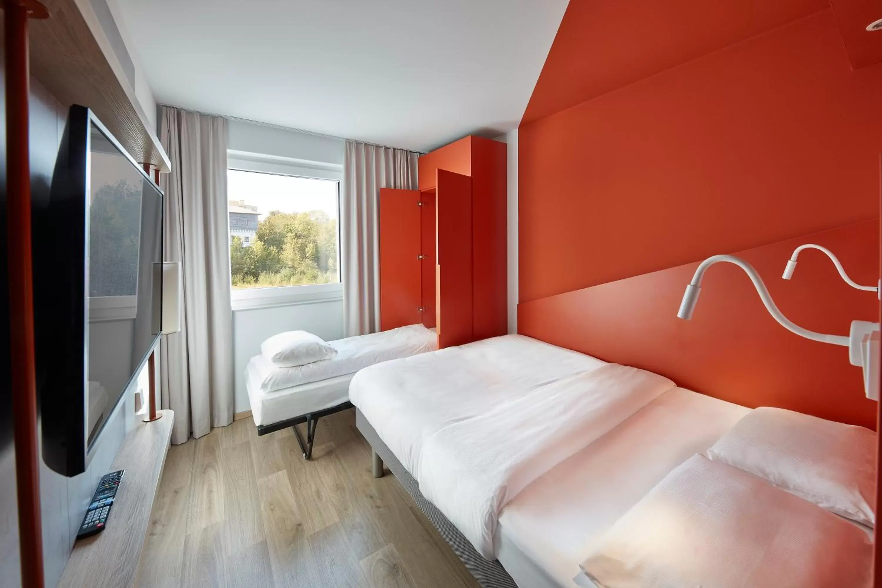 Photo of the whole room, Bed in ibis budget Bayreuth Photo of the whole room, Bed in ibis budget Bayreuth