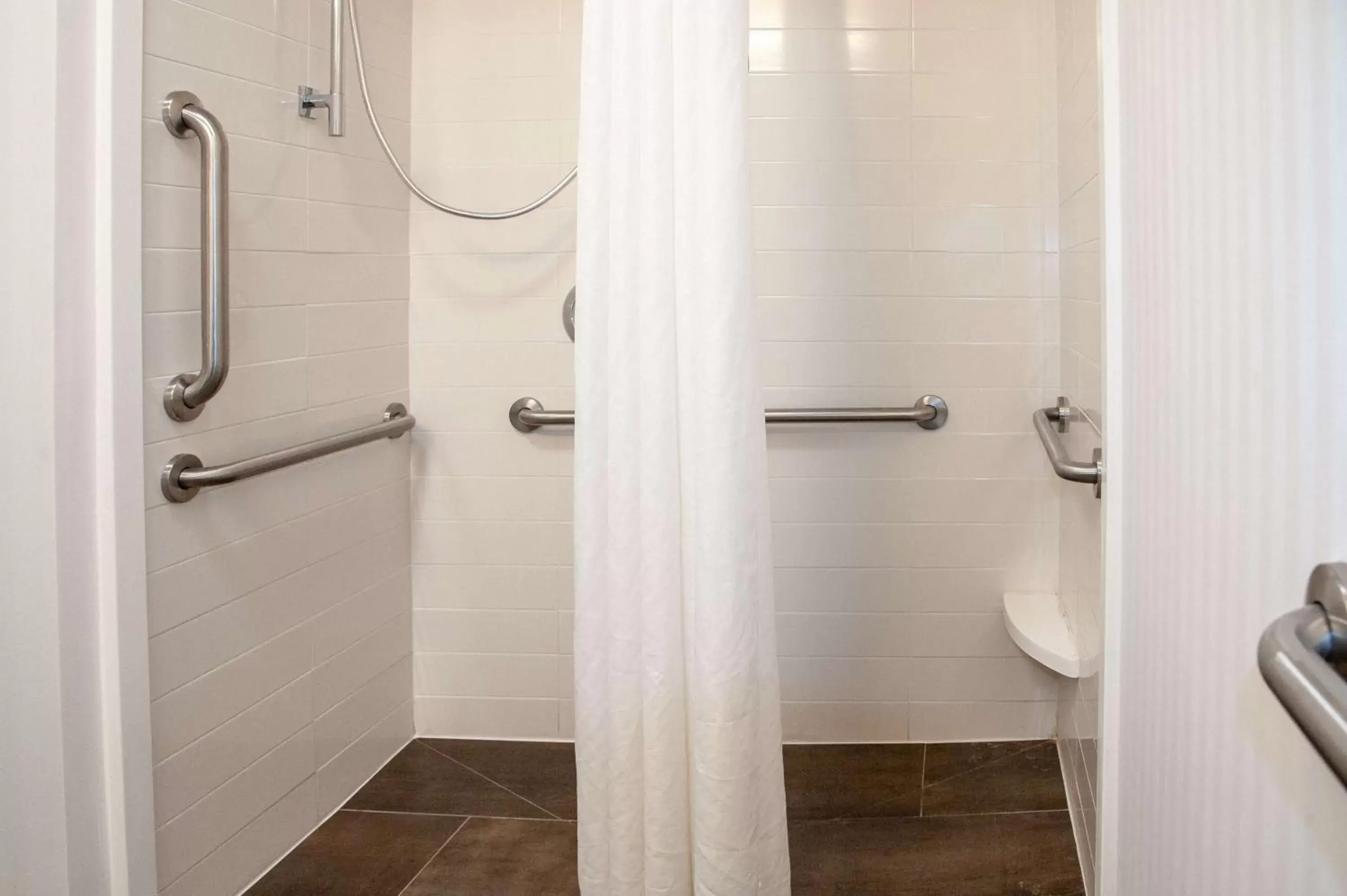 Bathroom in Hampton Inn & Suites Jackson Coliseum