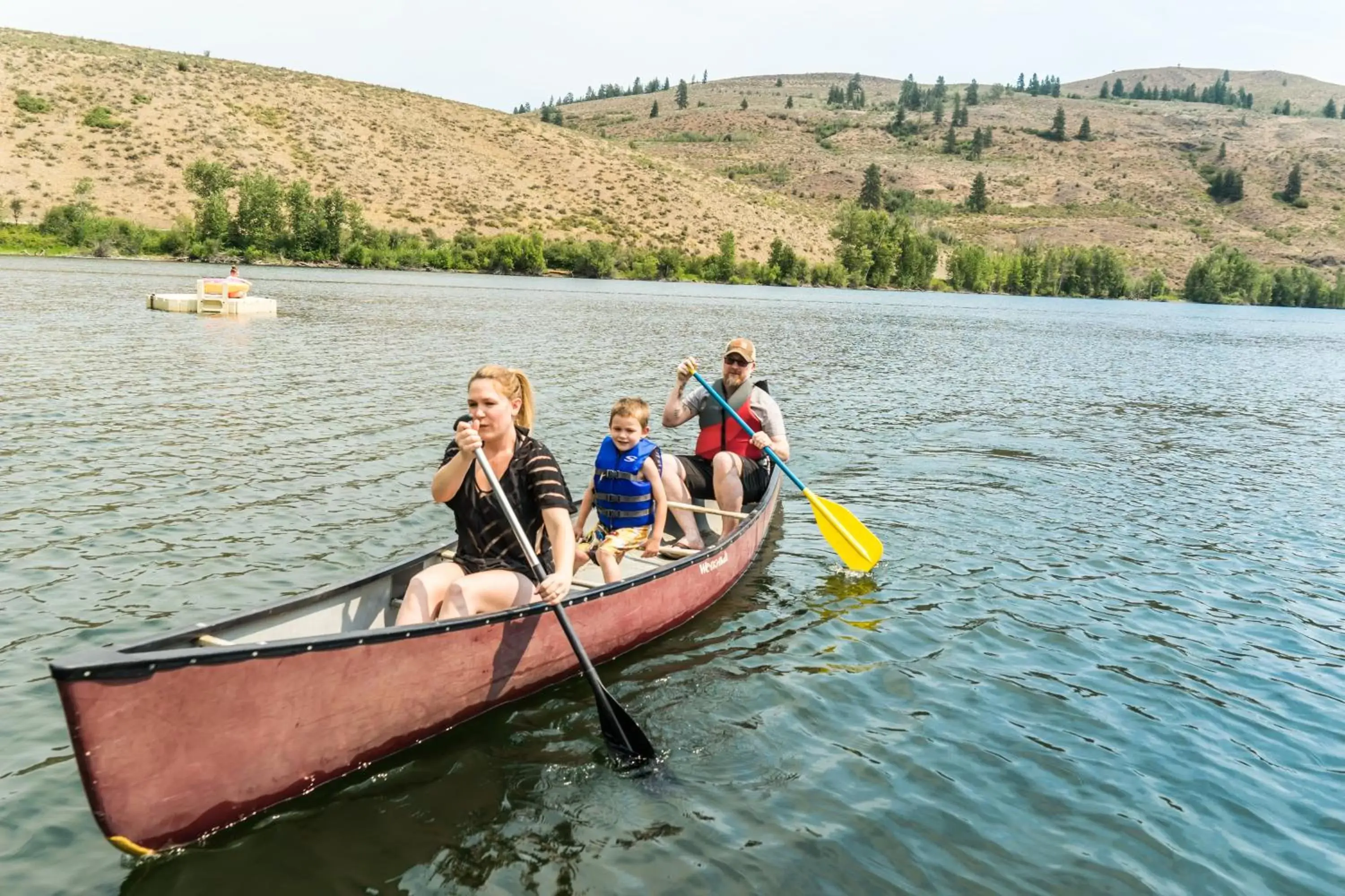 Canoeing in Sun Mountain Lodge