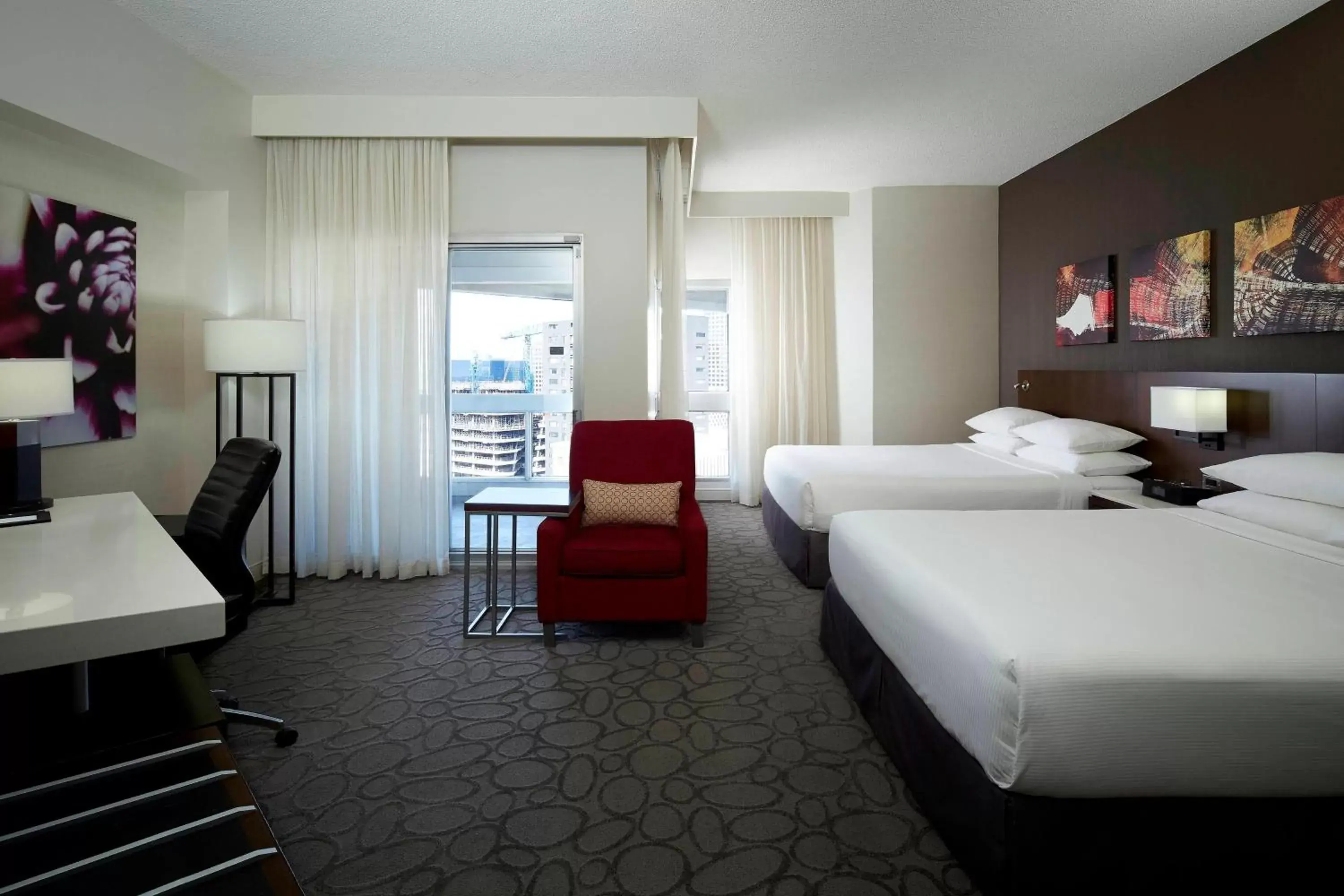 Photo of the whole room in Delta Hotels by Marriott Montreal