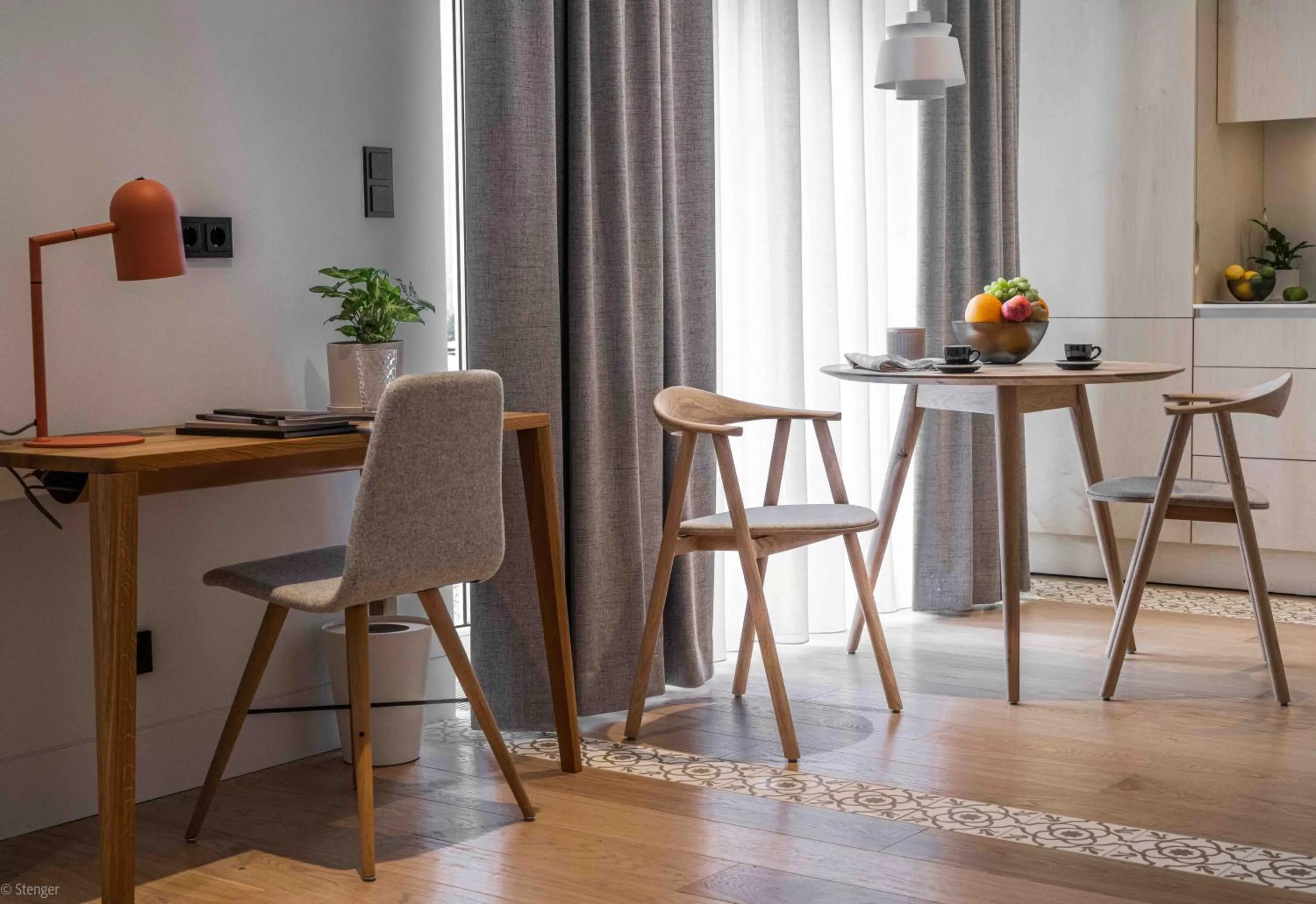 Dining area in Mr(s)STiL Design Apartments