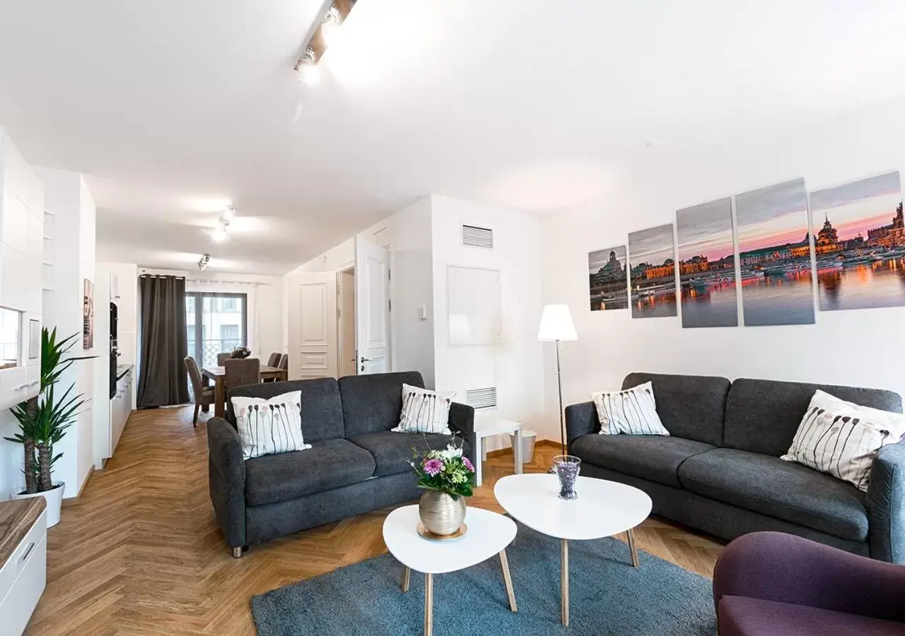 Living room, Seating Area in Aparthotel Am Schloss