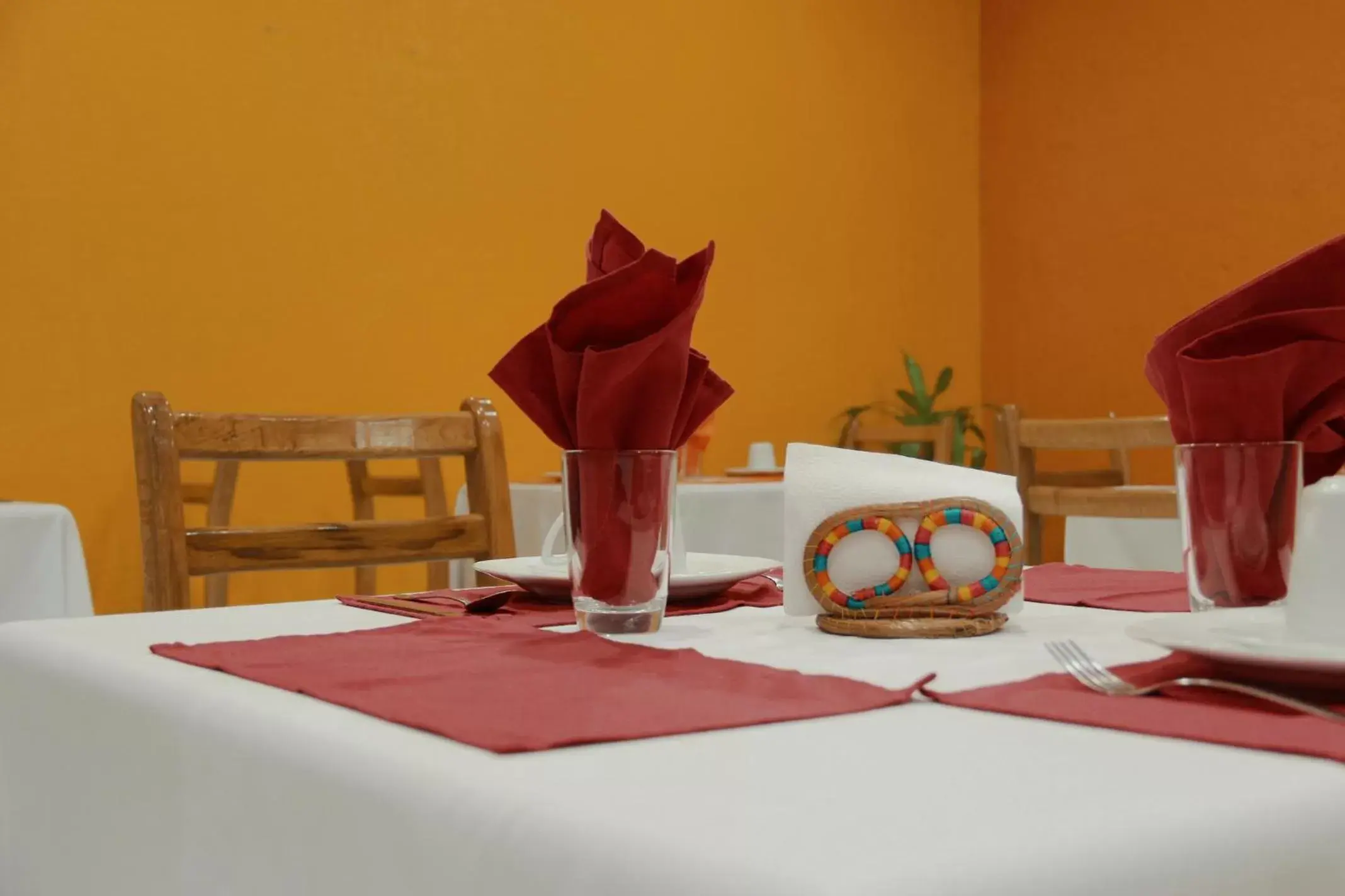 Food, Restaurant/Places to Eat in HOTEL EL CONQUISTADOR MONARCA.