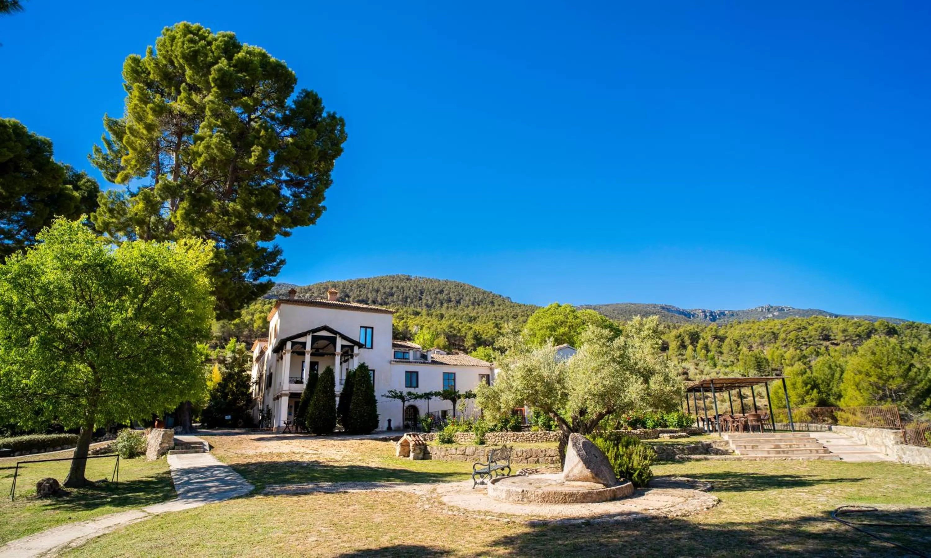 Property building in Eco Hotel con encanto Masía la Mota B&B