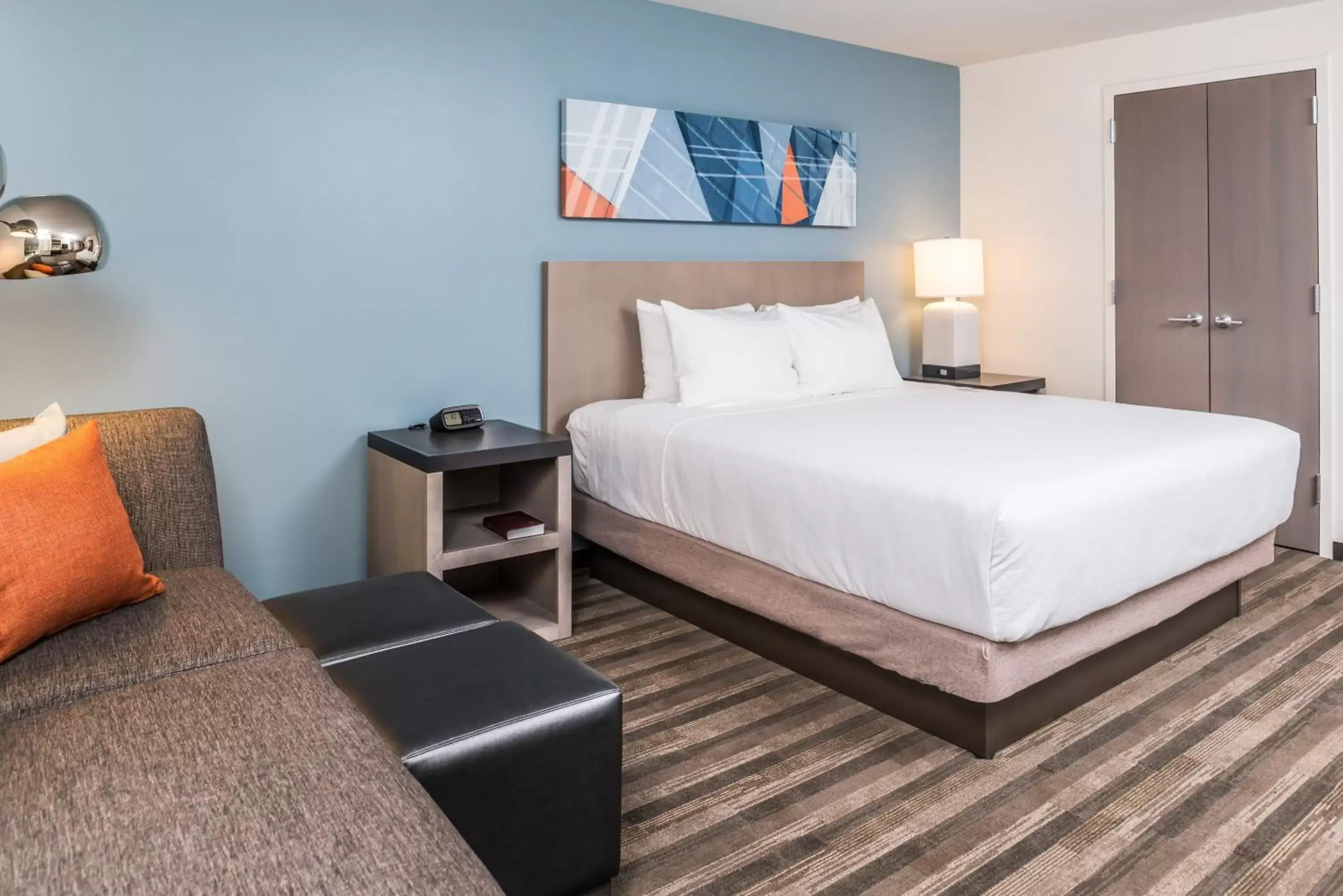 Bedroom, Bed in Hyatt House Raleigh/Rdu/Brier Creek