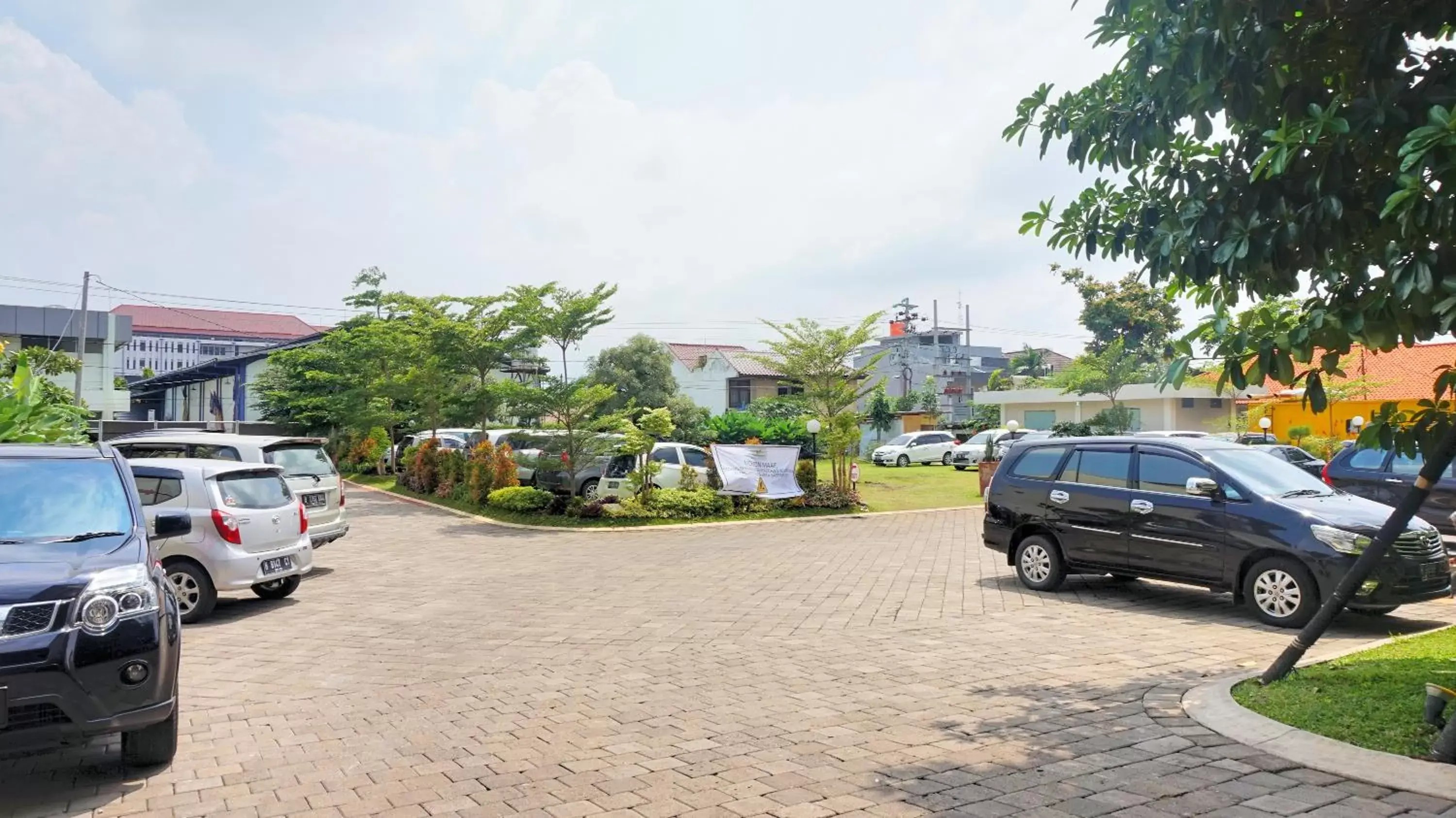 Area and facilities in Noormans Hotel Semarang