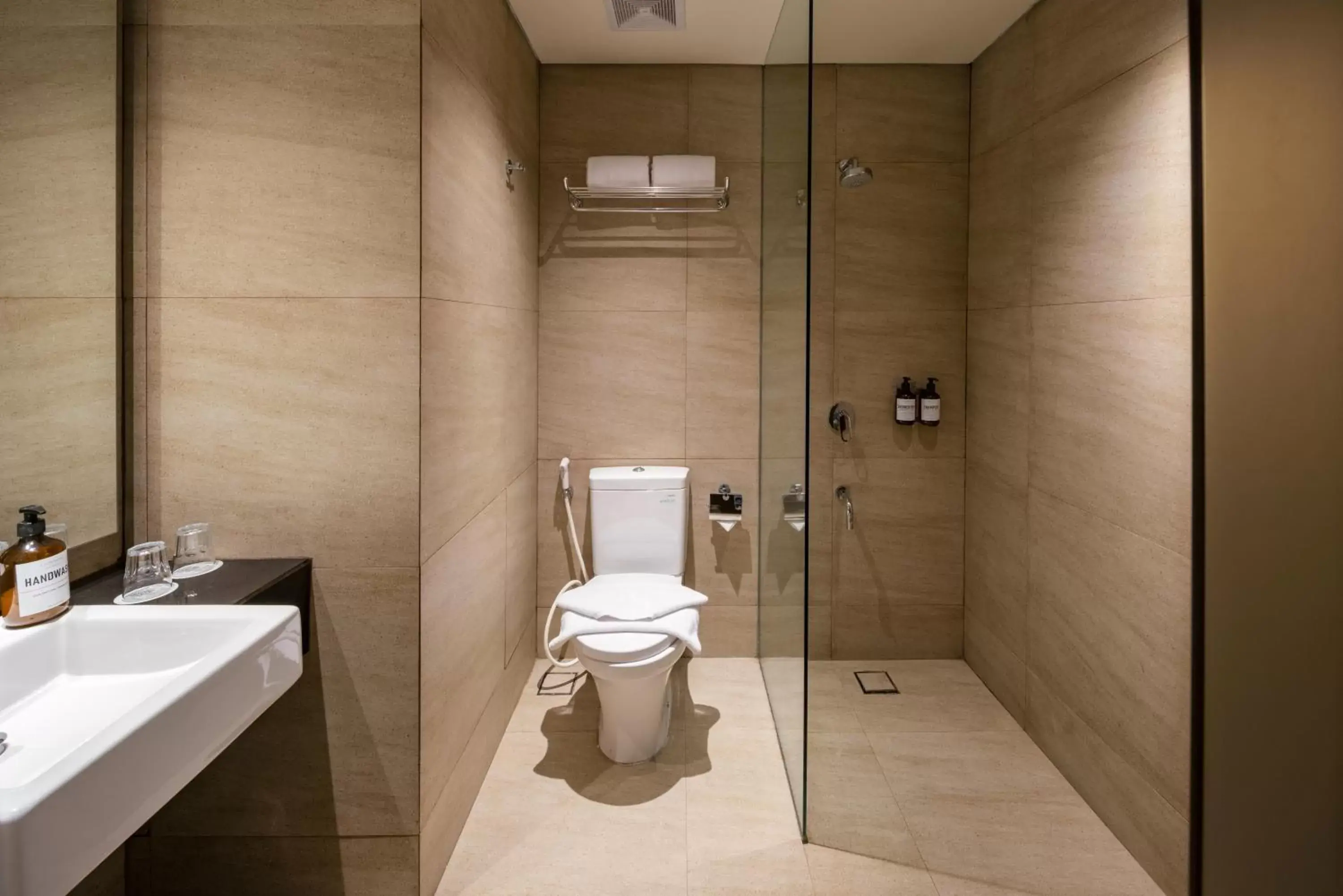 Shower, Bathroom in Luminor Hotel Kota Jakarta By WH