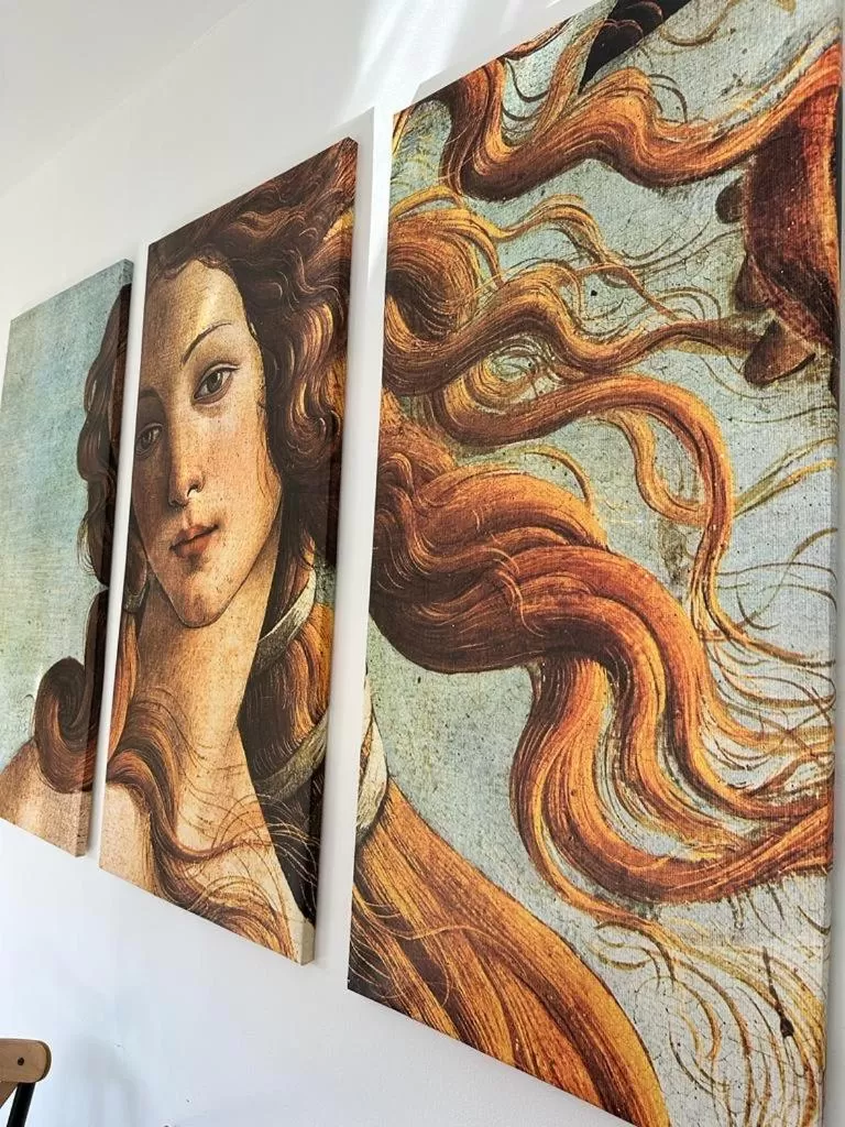 Decorative detail in Royal Goddess Guest House, Walled City