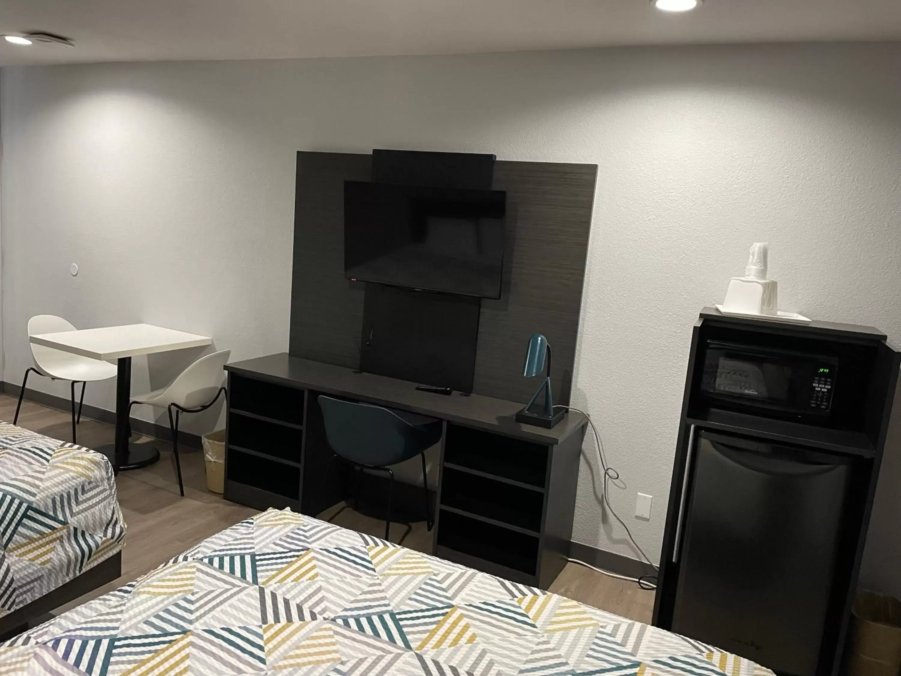 TV/Entertainment Center in Motel 6-San Diego, CA - Southbay