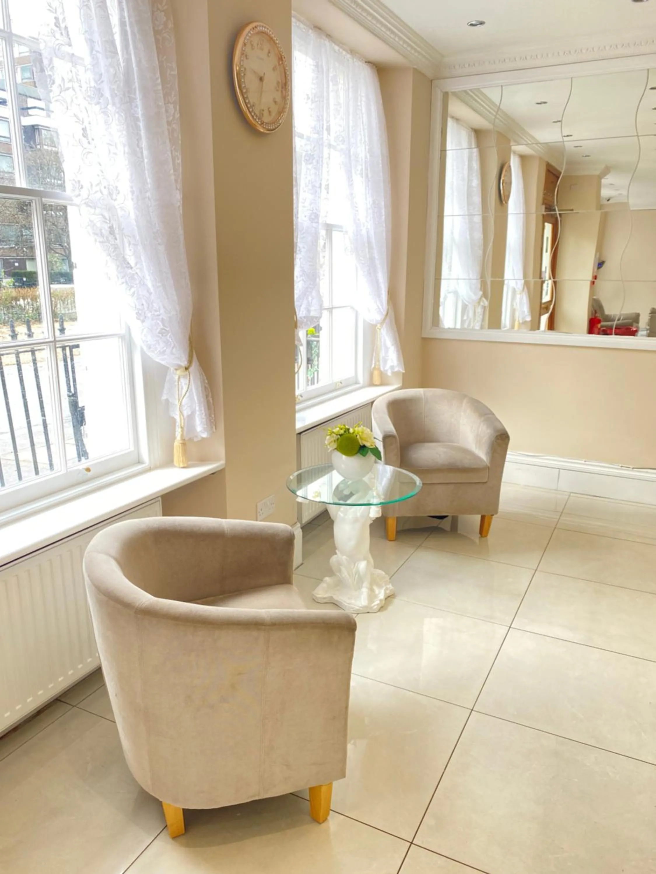 Seating area in Haven Hotel