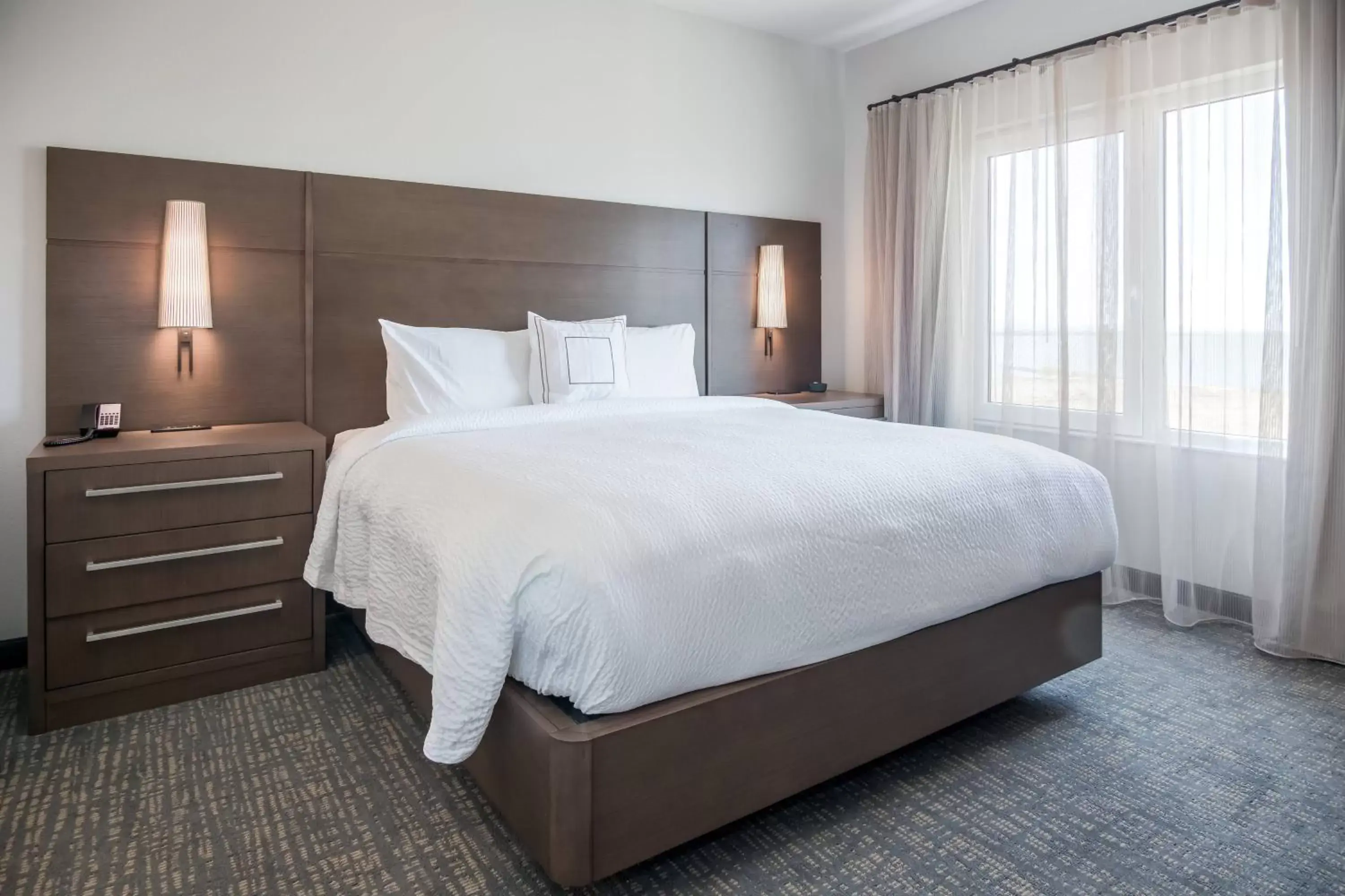 Bedroom, Bed in Residence Inn by Marriott San Jose North/Silicon Valley