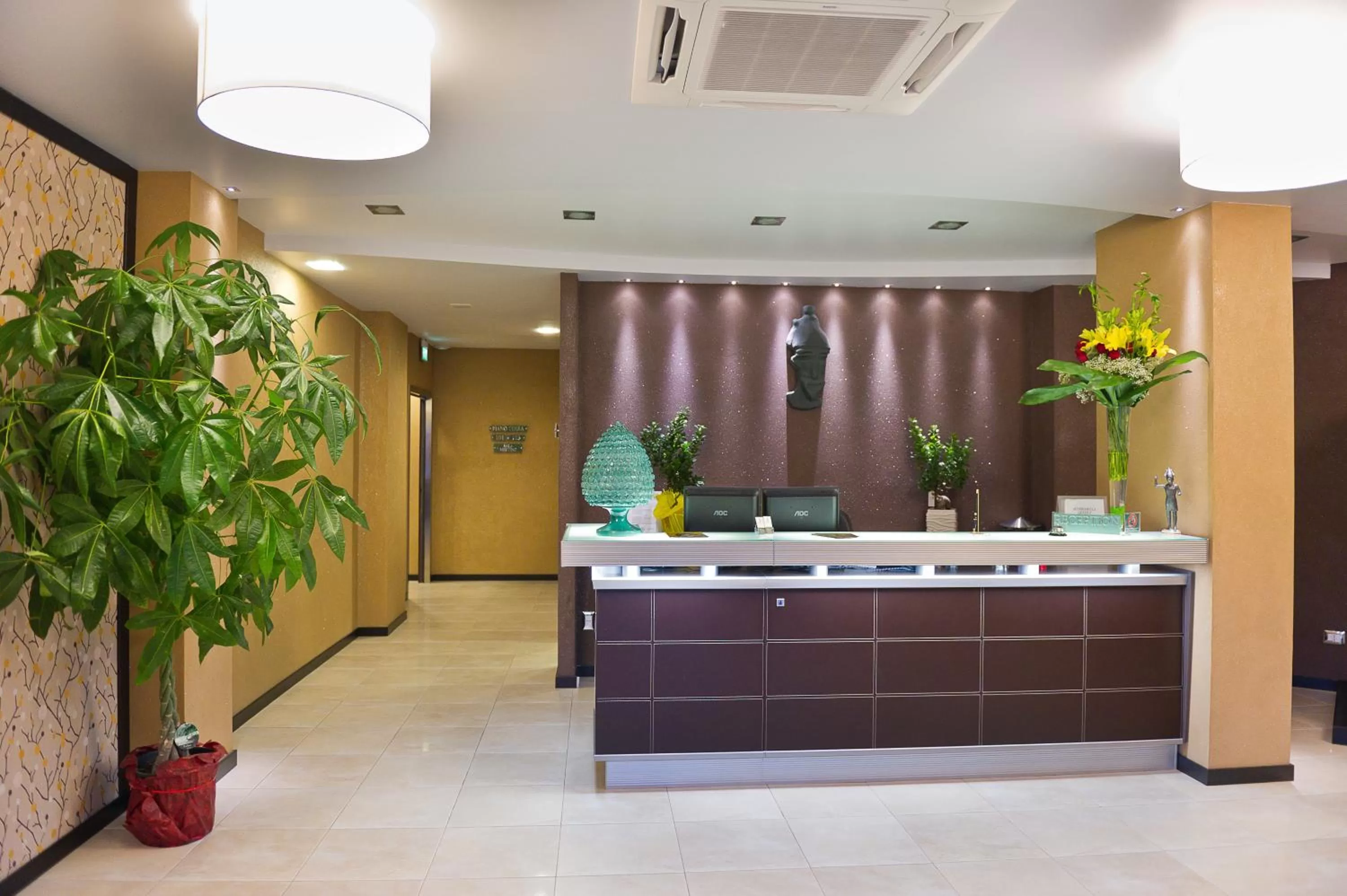 Lobby or reception in Melqart Hotel