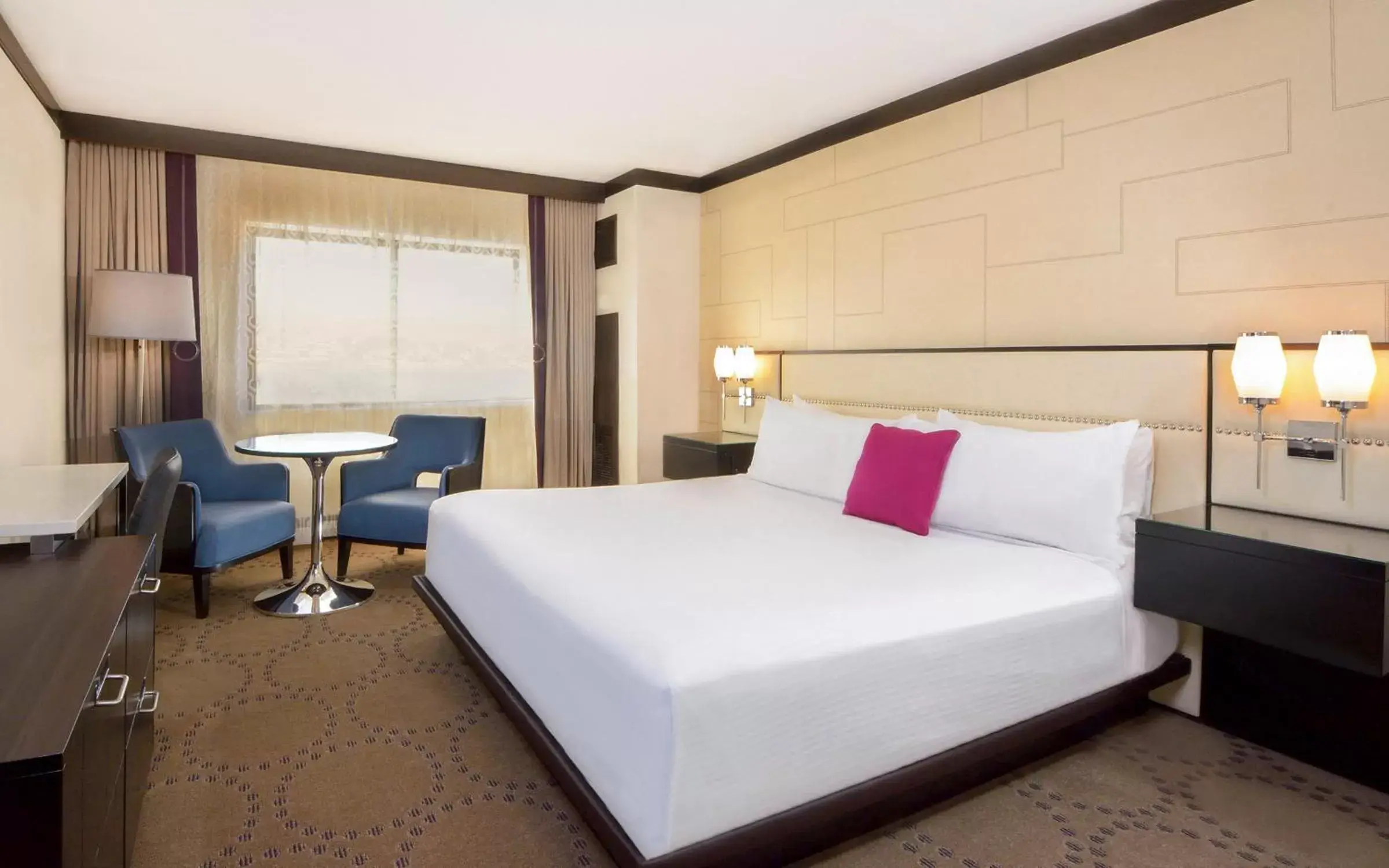 Bedroom, Bed in Harrah's Laughlin Beach Resort & Casino