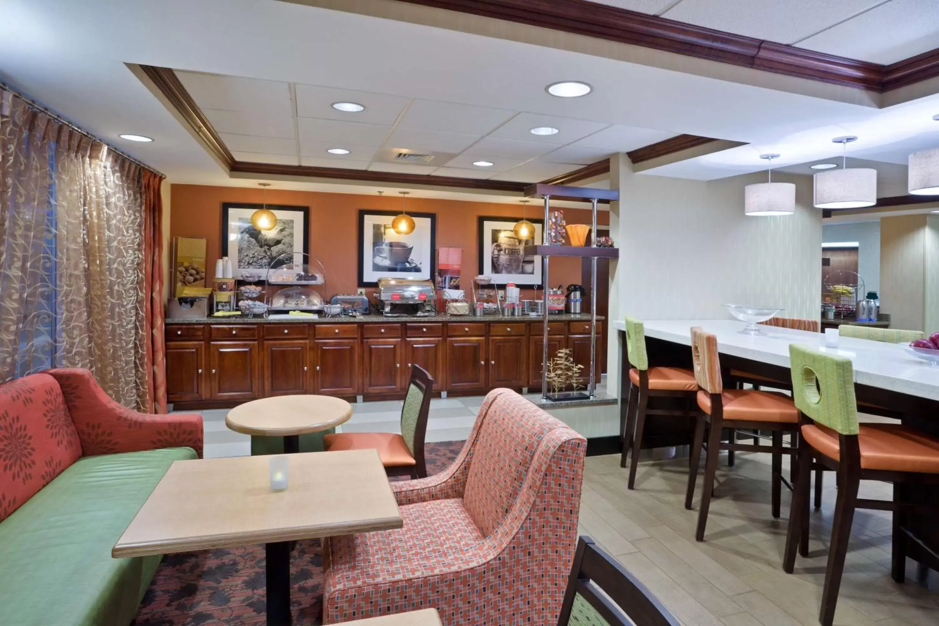 Dining area, Restaurant/Places to Eat in Hampton Inn Sturbridge