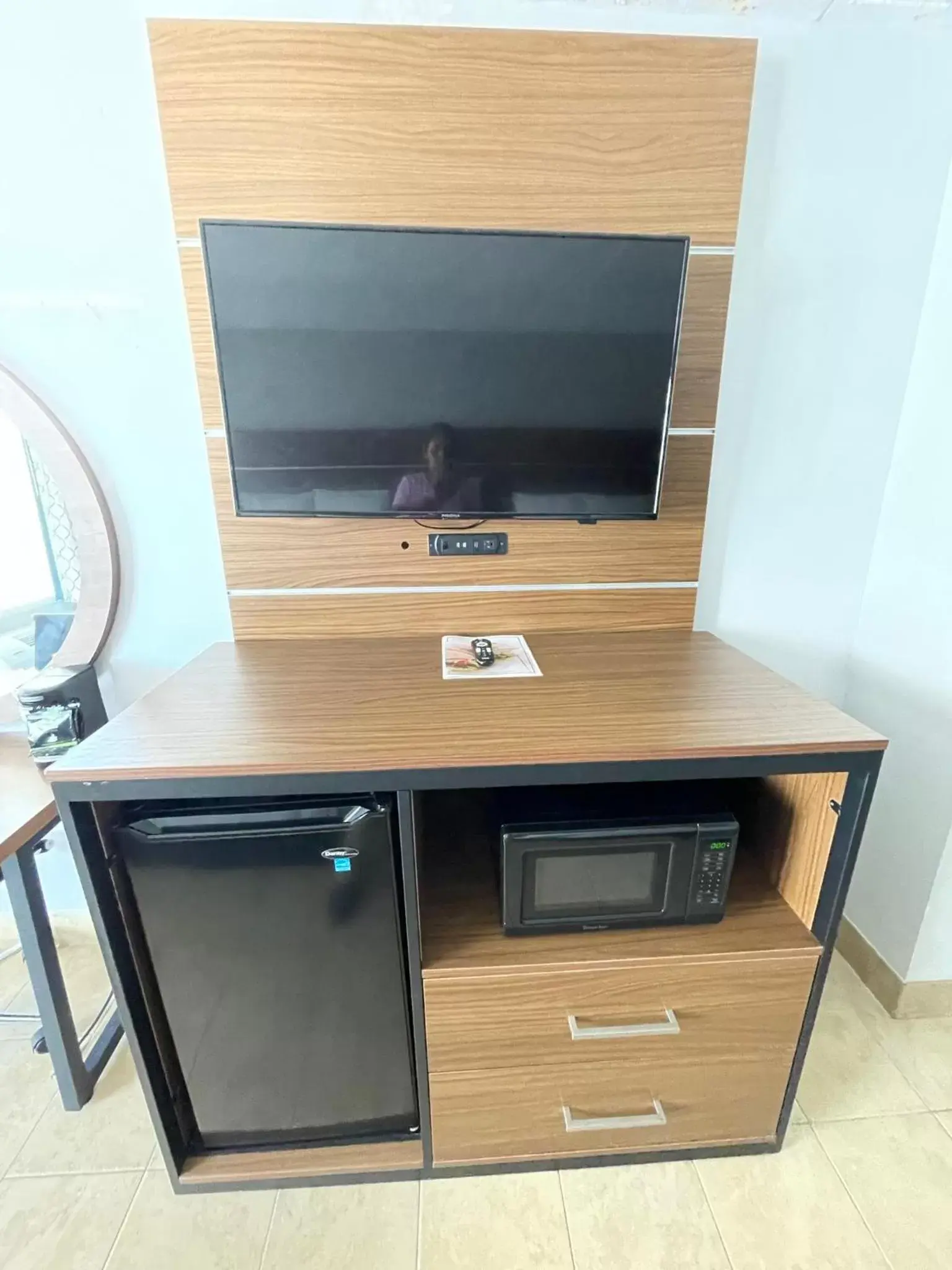 TV/Entertainment Center in Oceans 2700